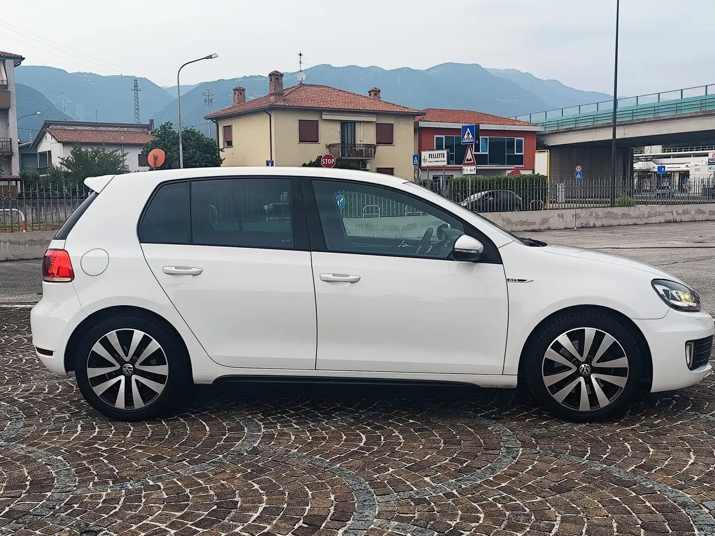 Volkswagen Golf GTD - 2