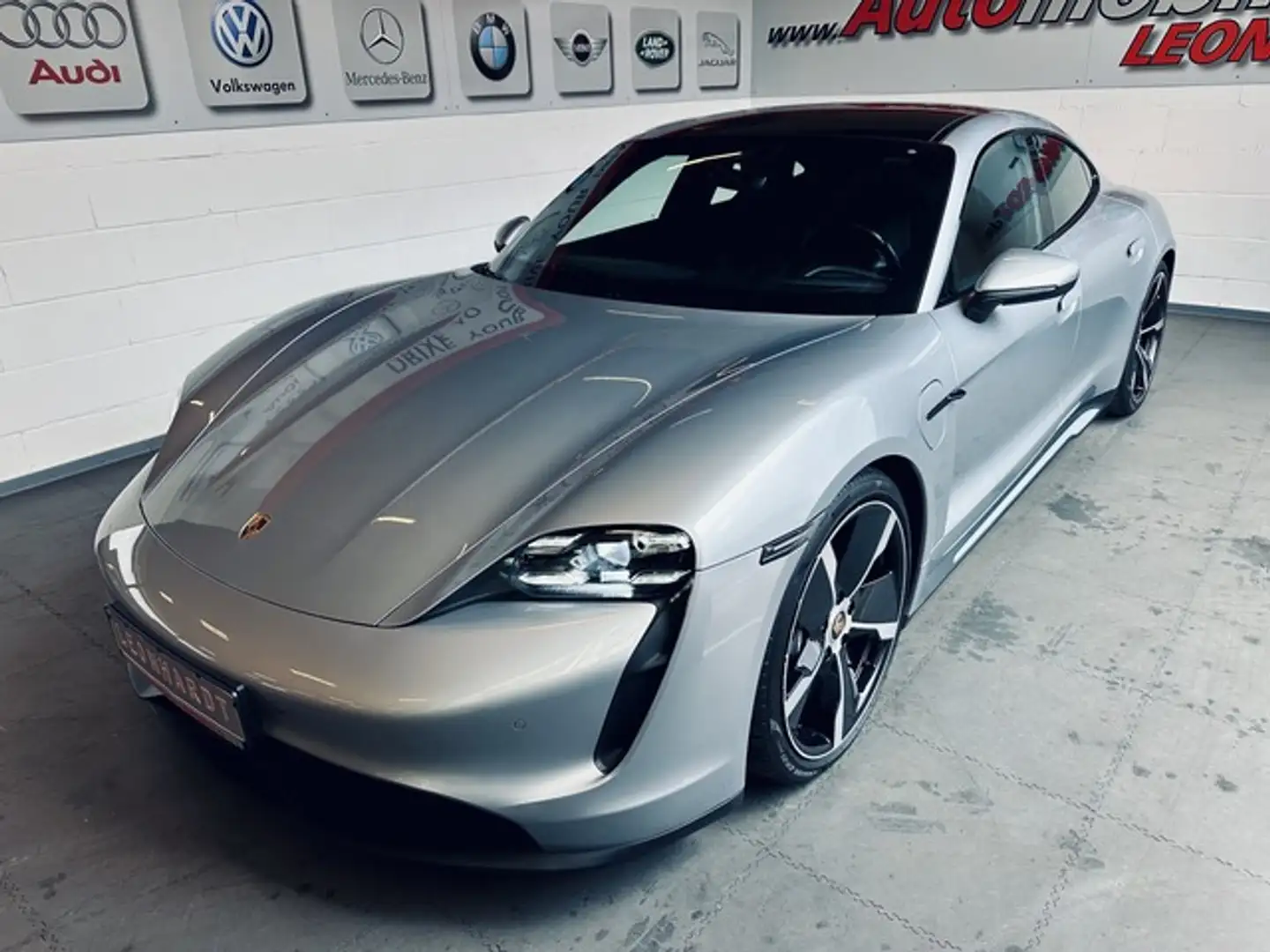 Porsche Taycan Performancebatterie Plus*Sport Design*1Hd ******** Argent - 1