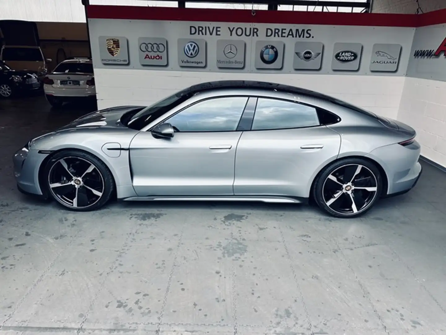 Porsche Taycan Performancebatterie Plus*Sport Design*1Hd ******** Argent - 2