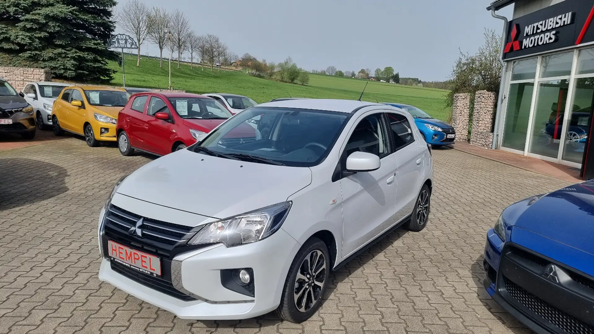 Mitsubishi Space Star Select+ 1.2 MIVEC CT 5-Gang Weiß - 1