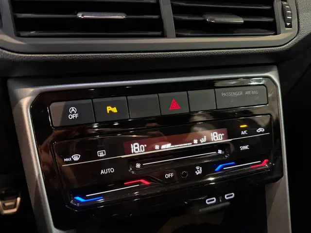 Volkswagen T-Cross view 14