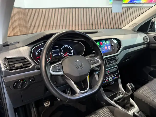 Volkswagen T-Cross view 7