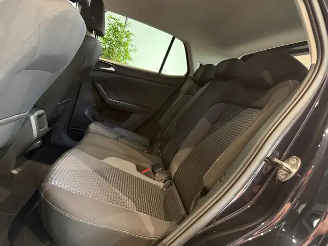 Volkswagen T-Cross view 16