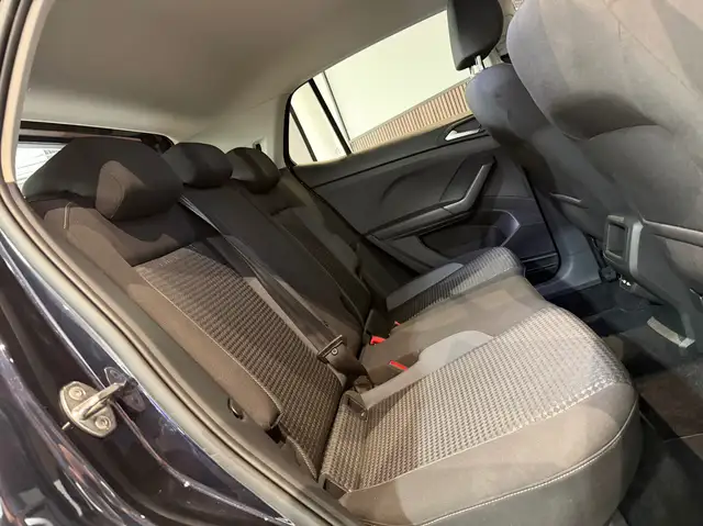 Volkswagen T-Cross view 17