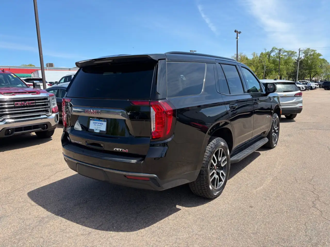 GMC Yukon снимка GMC Yukon