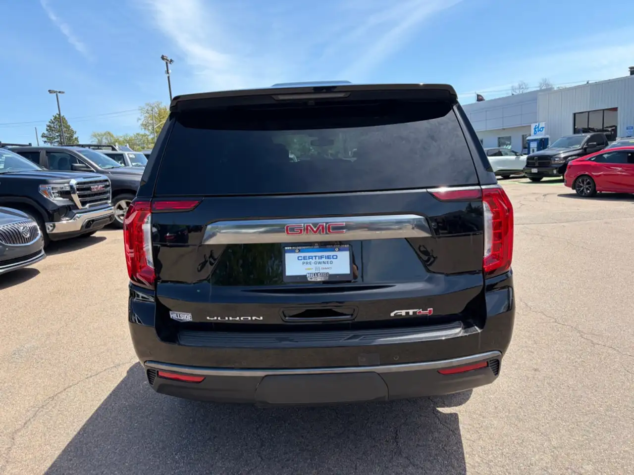 GMC Yukon снимка GMC Yukon