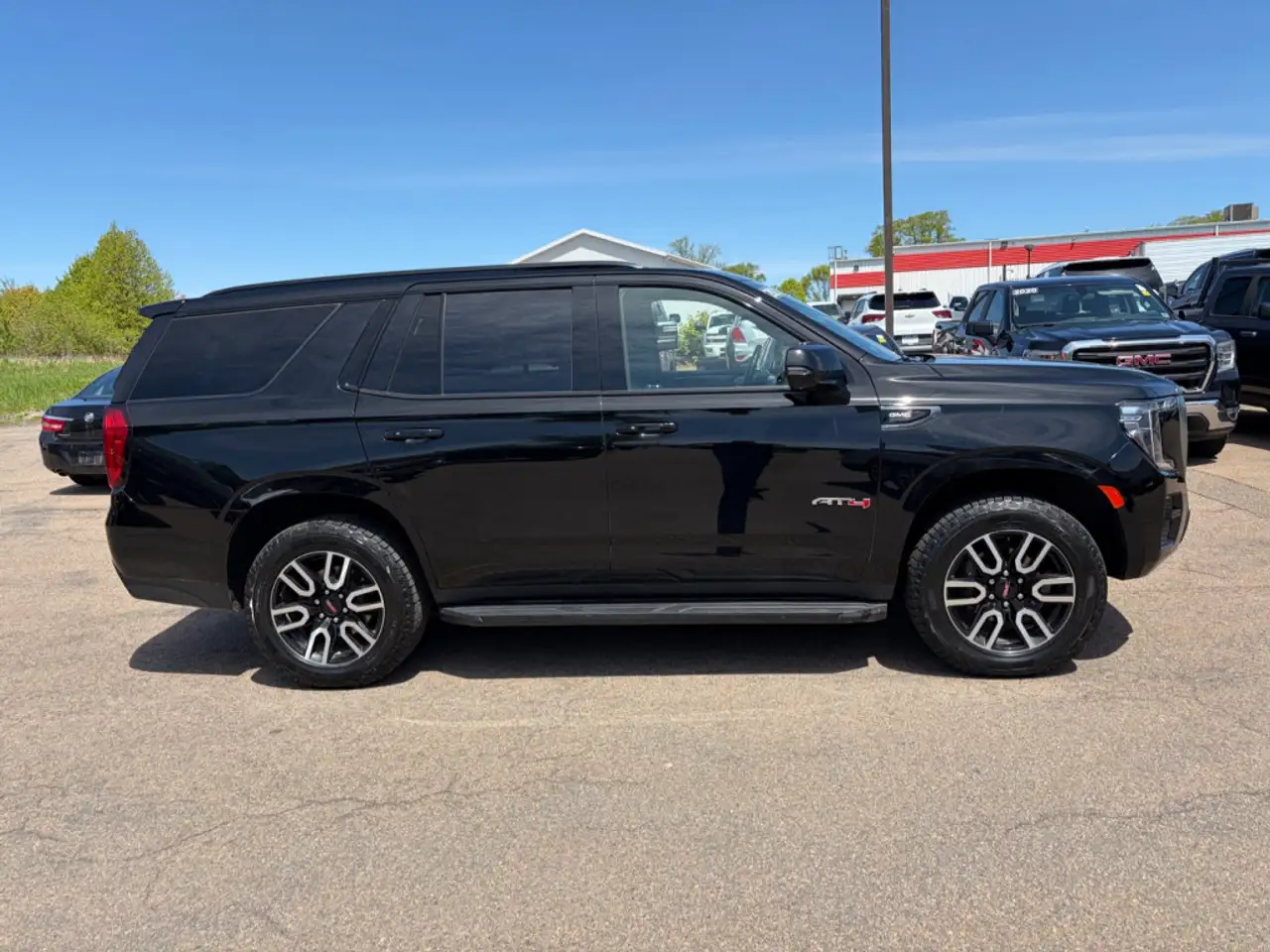 GMC Yukon снимка GMC Yukon