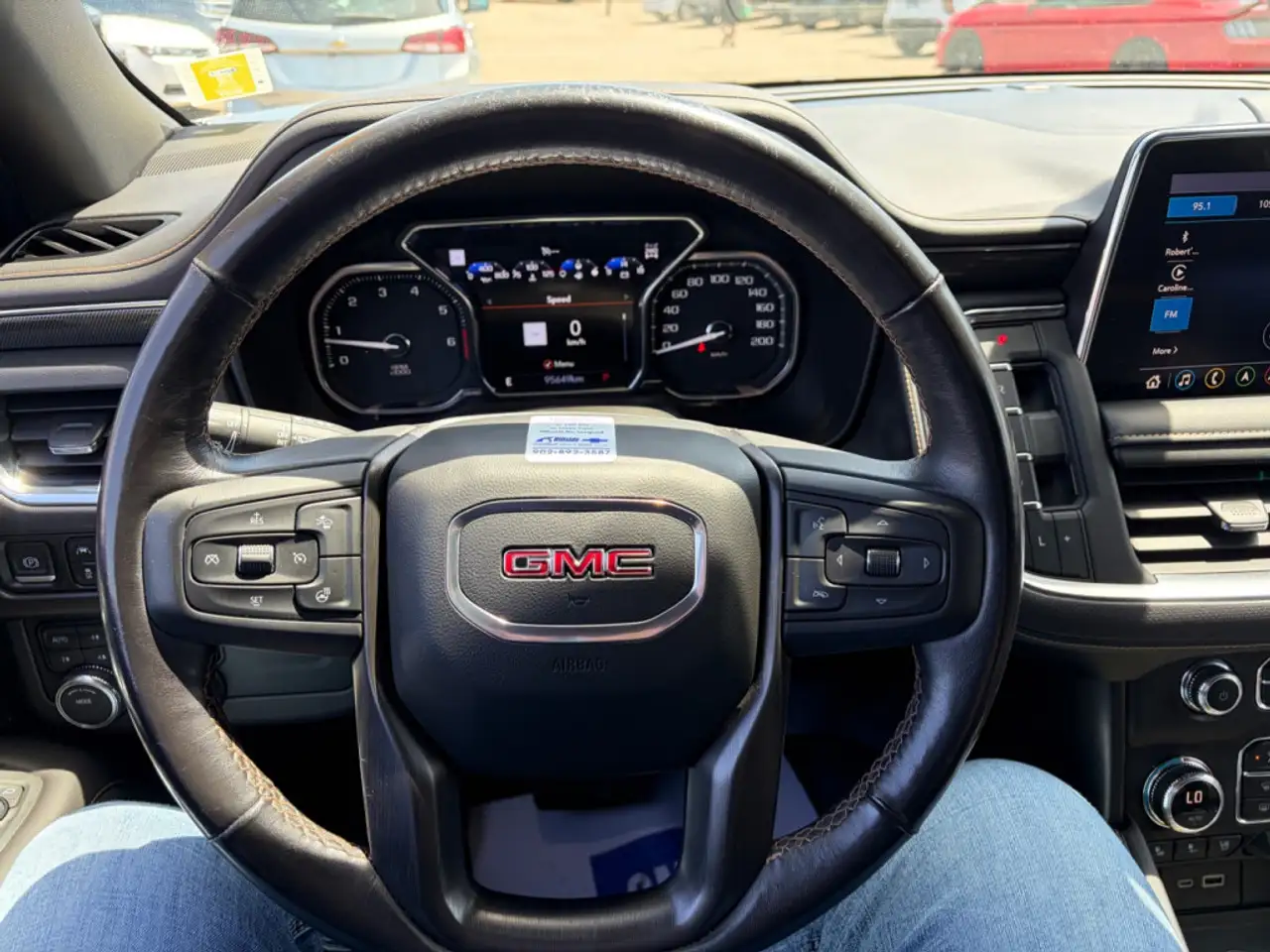 GMC Yukon снимка GMC Yukon