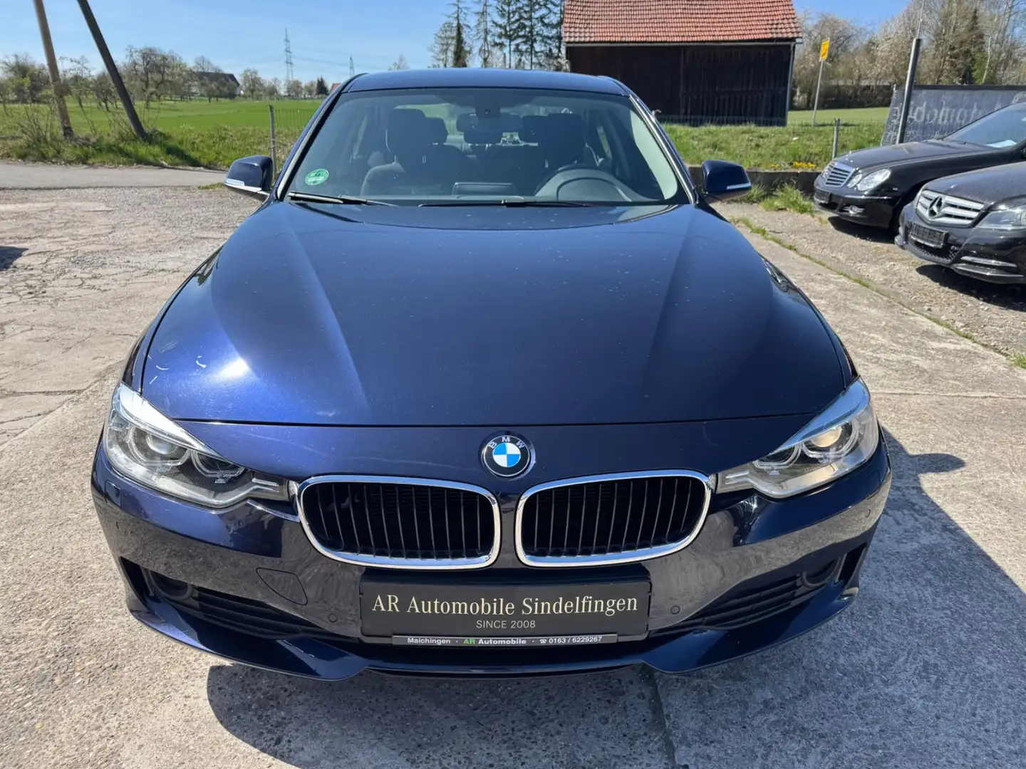 BMW 320 Lim. 320 d*AUT*NAVI*XEN*PDC* Blau - 2