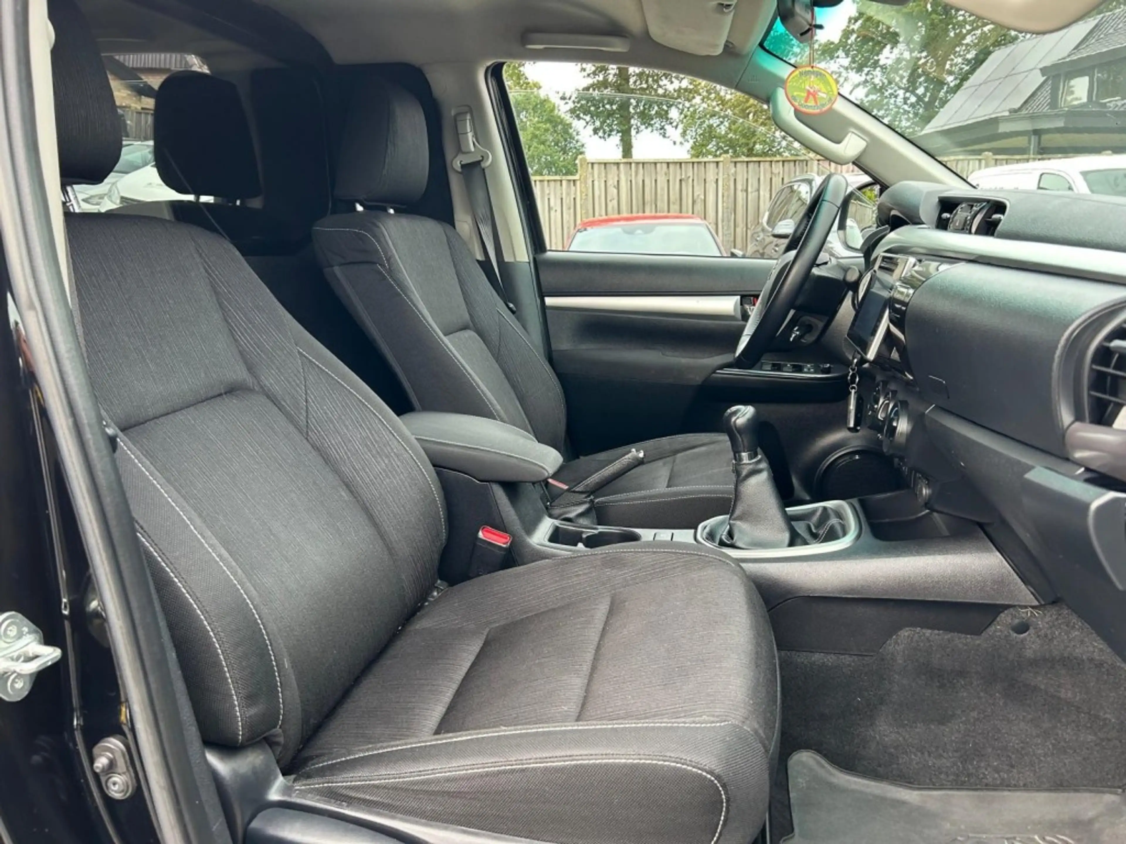 Toyota Hilux 2.4 D-4D COMFORT, Trekhaak, Cruise, Lane — photo 9