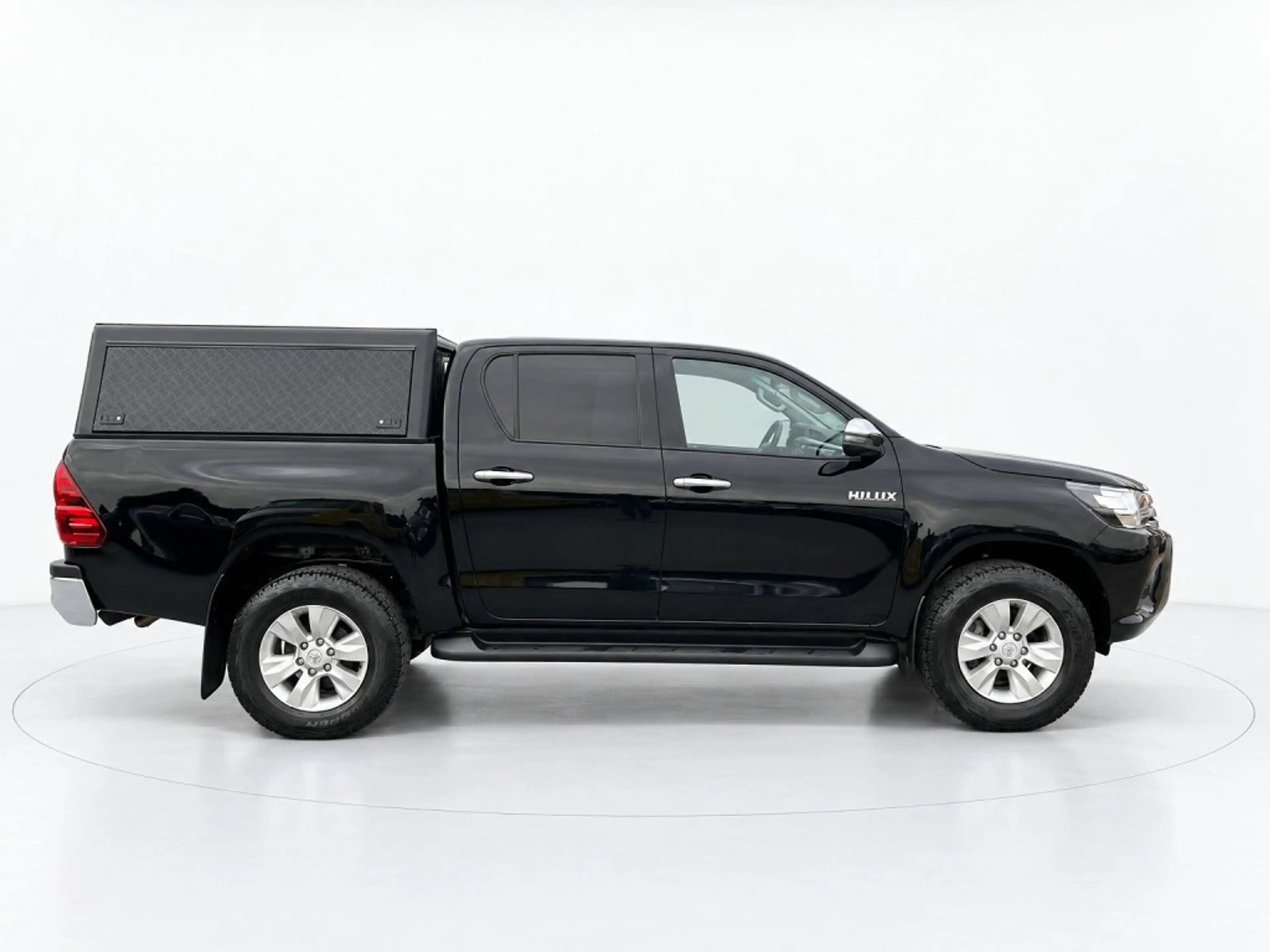 Toyota Hilux 2.4 D-4D COMFORT, Trekhaak, Cruise, Lane — photo 4
