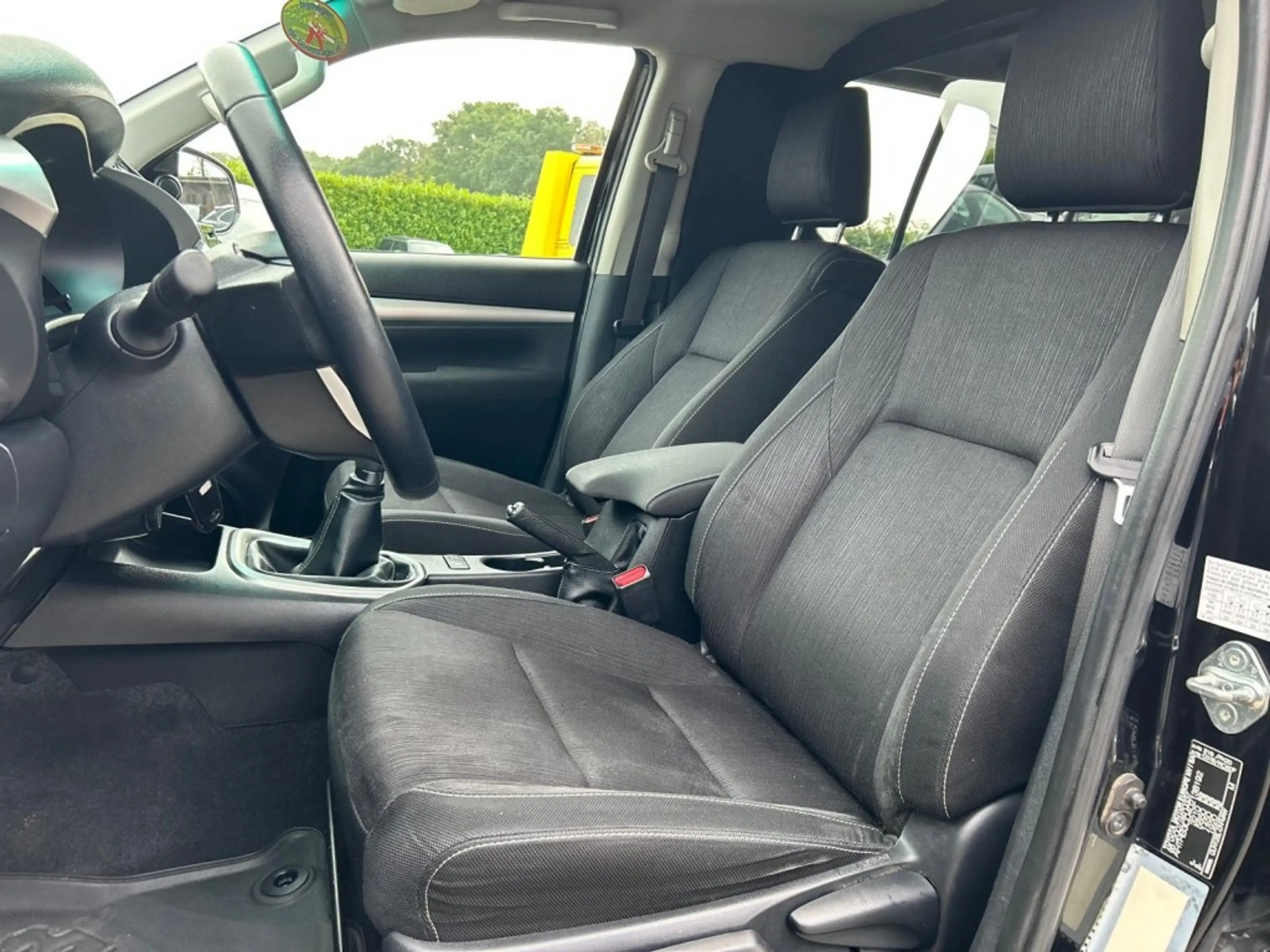 Toyota Hilux 2.4 D-4D COMFORT, Trekhaak, Cruise, Lane — photo 12