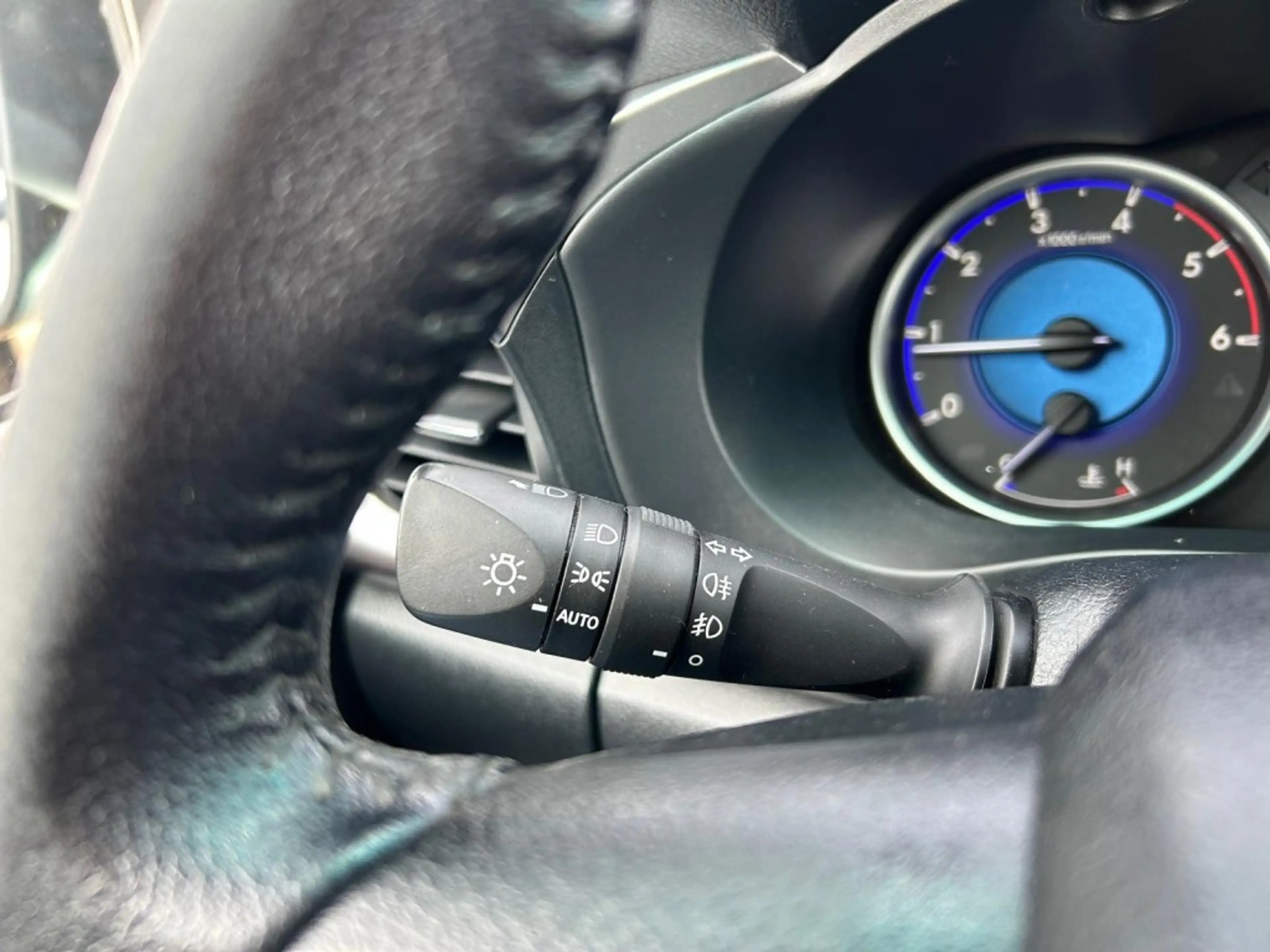 Toyota Hilux 2.4 D-4D COMFORT, Trekhaak, Cruise, Lane — photo 13