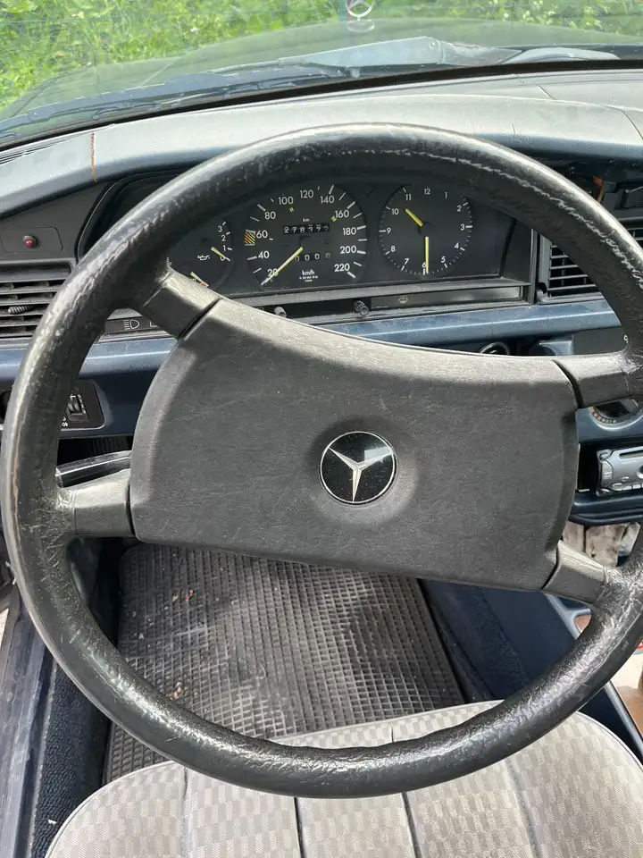 Mercedes-Benz 190 2.0 E 122cv, foto 6