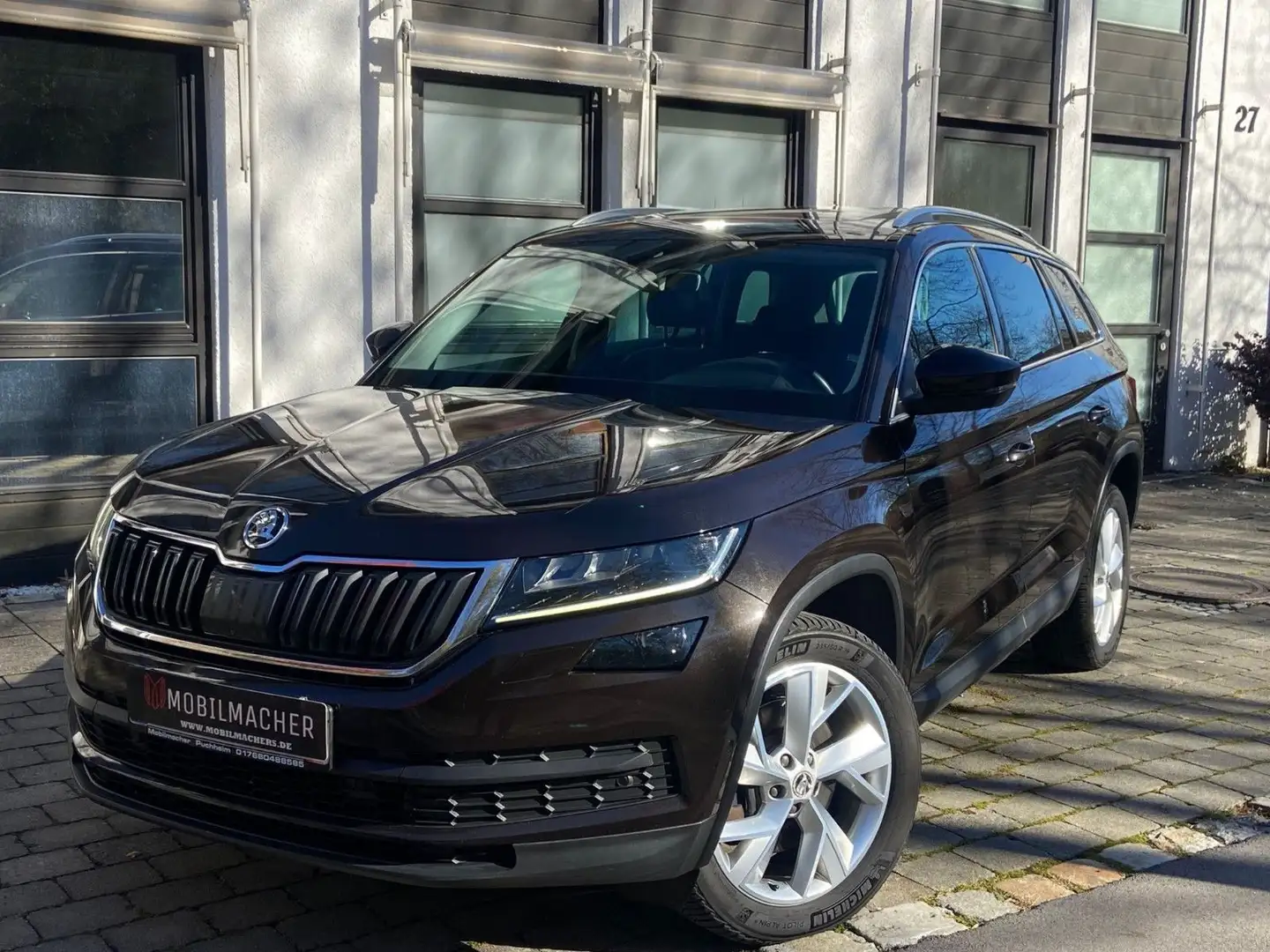 Skoda Kodiaq Sty 4x4 Navi*Pan*7 Sitz*Abst.temp*360*AHK Braun - 2