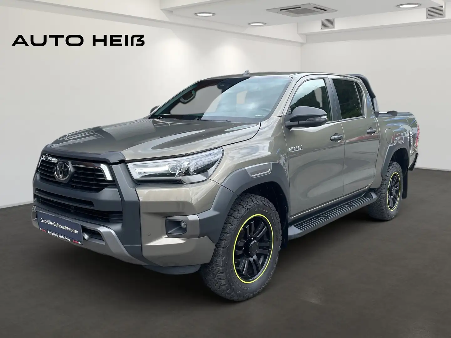 Toyota Hilux DC 2,8 Aut. Invincible 4x4 JBL Braun - 1