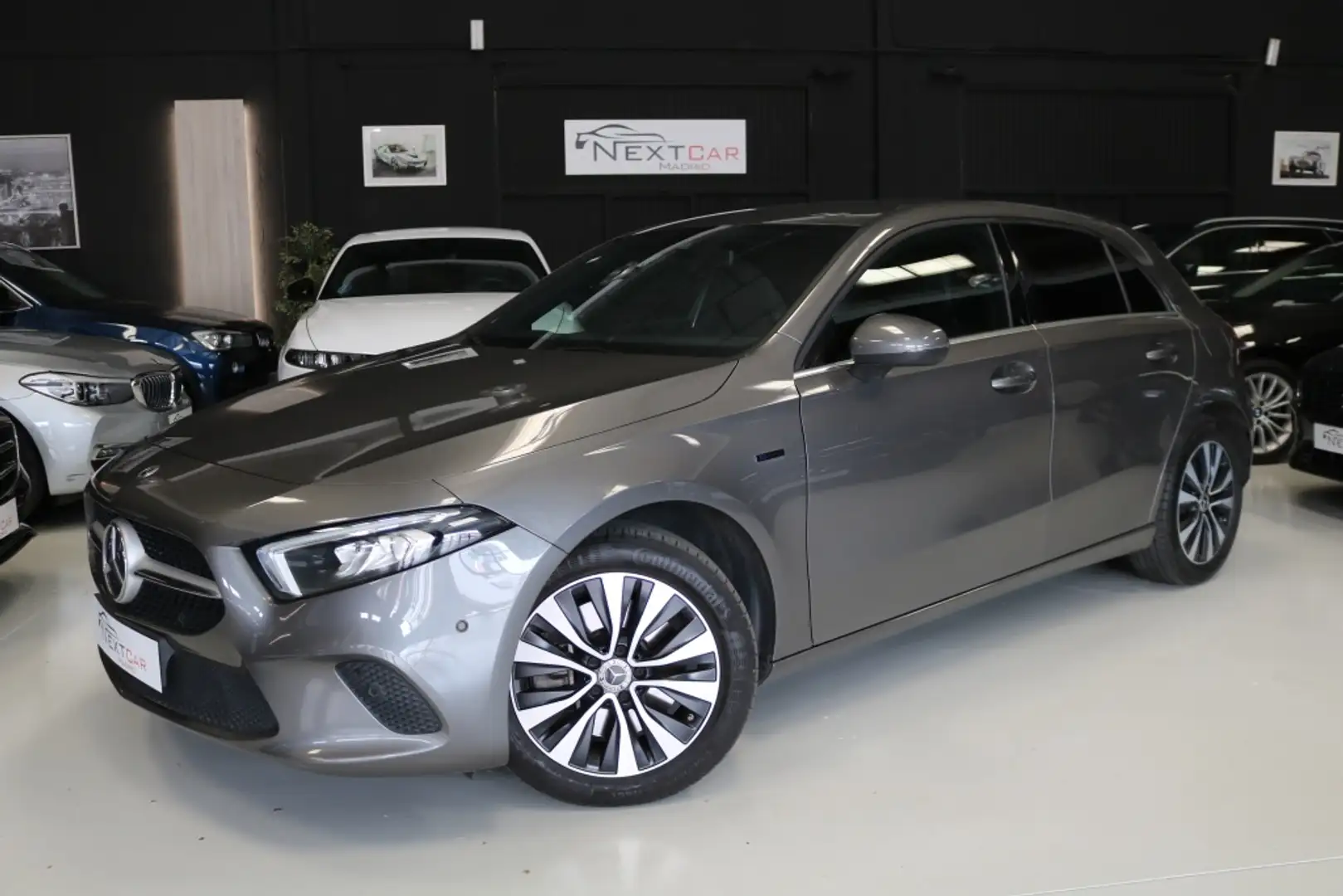 Mercedes-Benz A 250 250e 8G-DCT Gris - 1