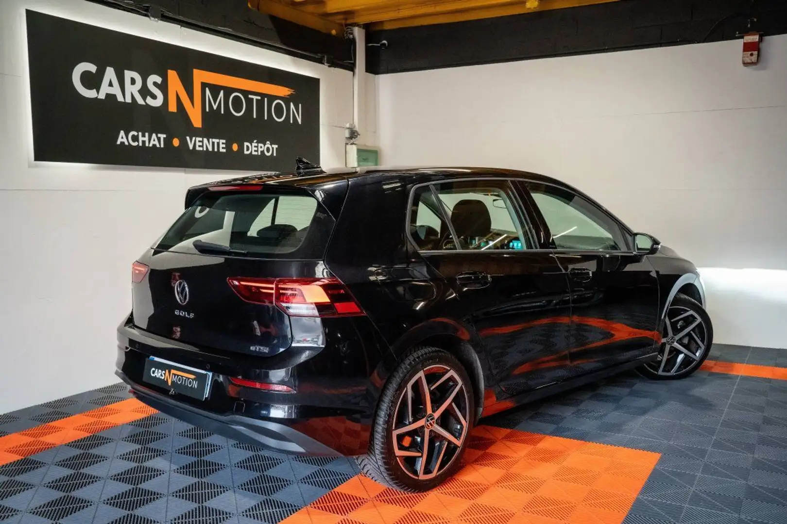 Volkswagen Golf 1.0 eTSI 110ch Life 1st - Caméra Feux LED Jantes 1 Zwart - 2