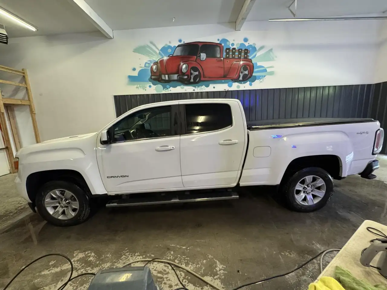 GMC Canyon photo GMC Canyon