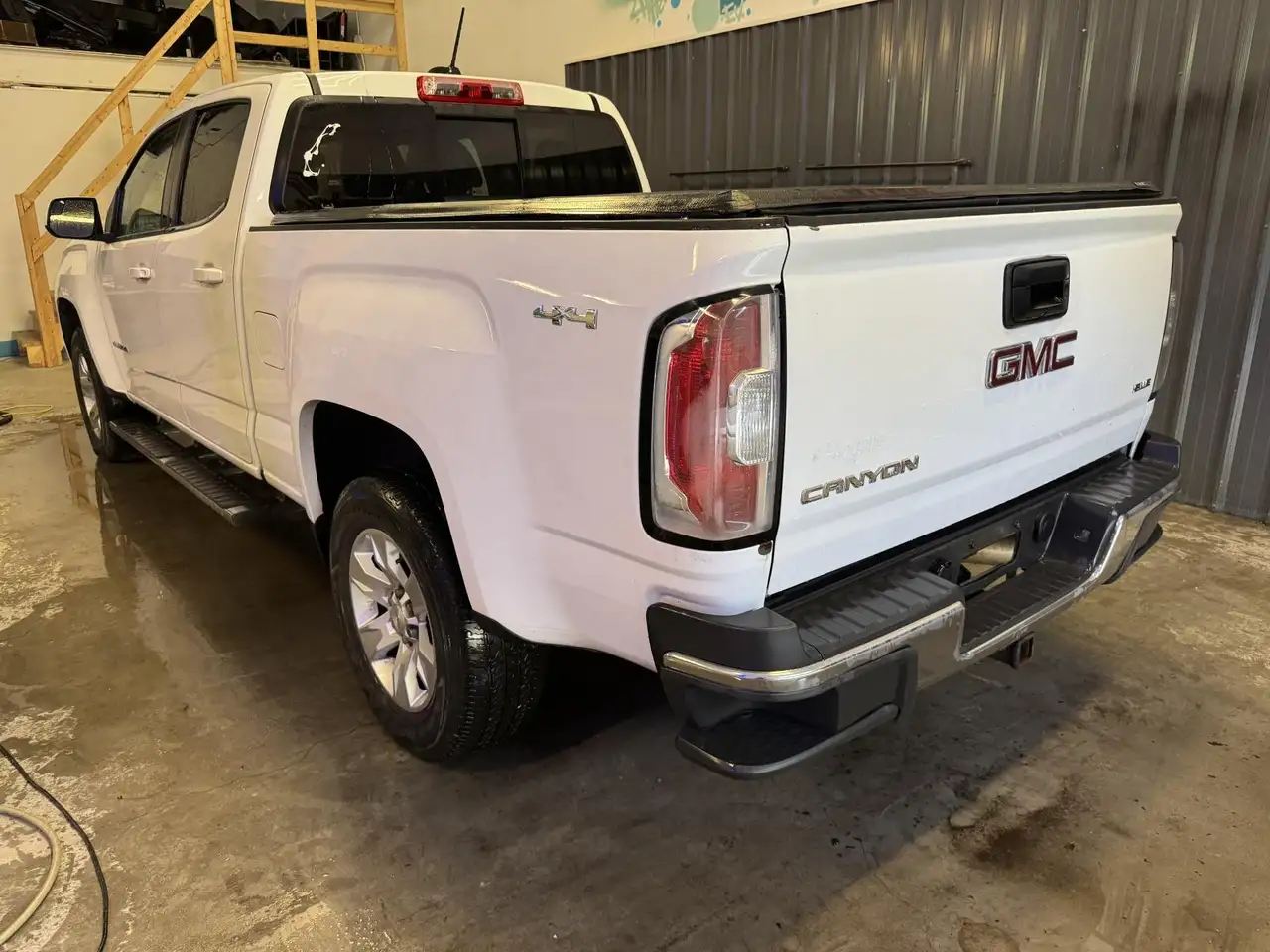 GMC Canyon photo GMC Canyon