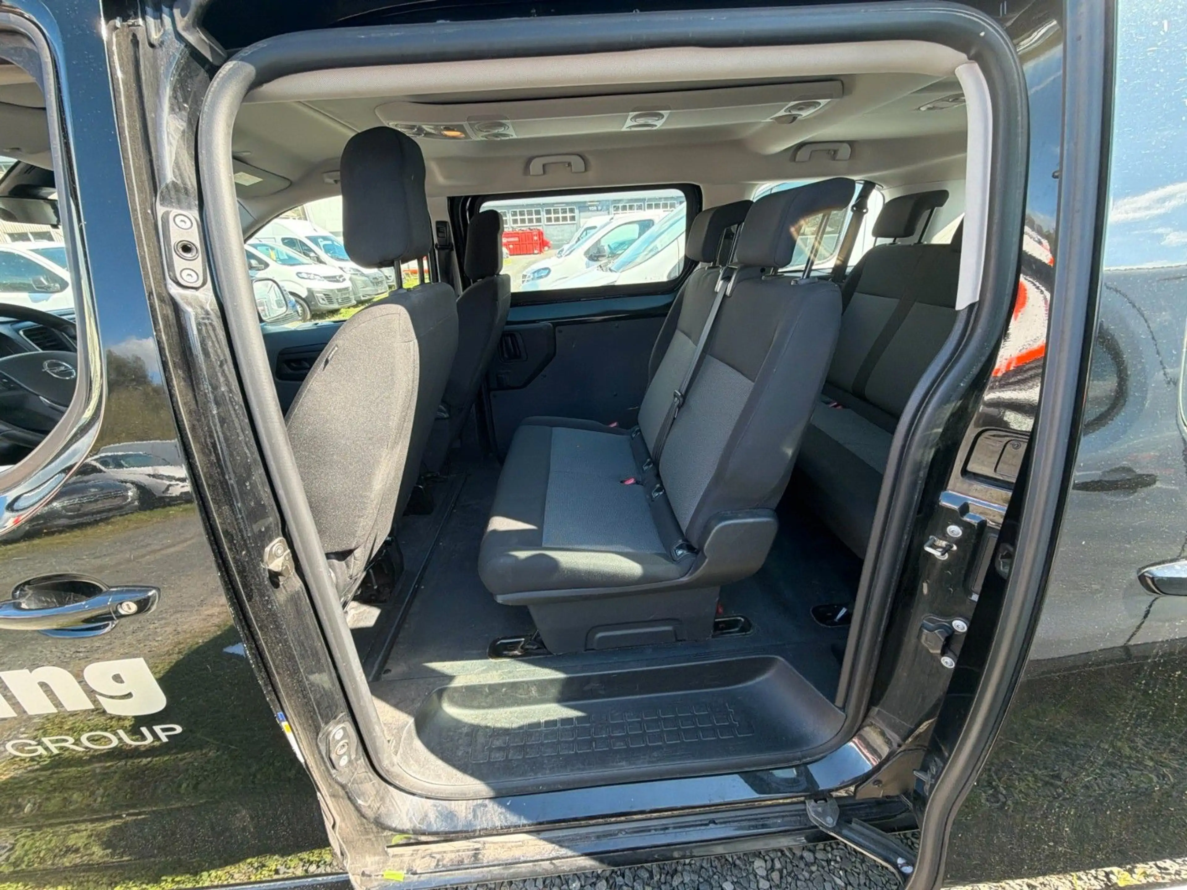 Opel Zafira Life 1.5 CDTI L2 Klima Nav 7 Sitze 1.Hand — photo 5