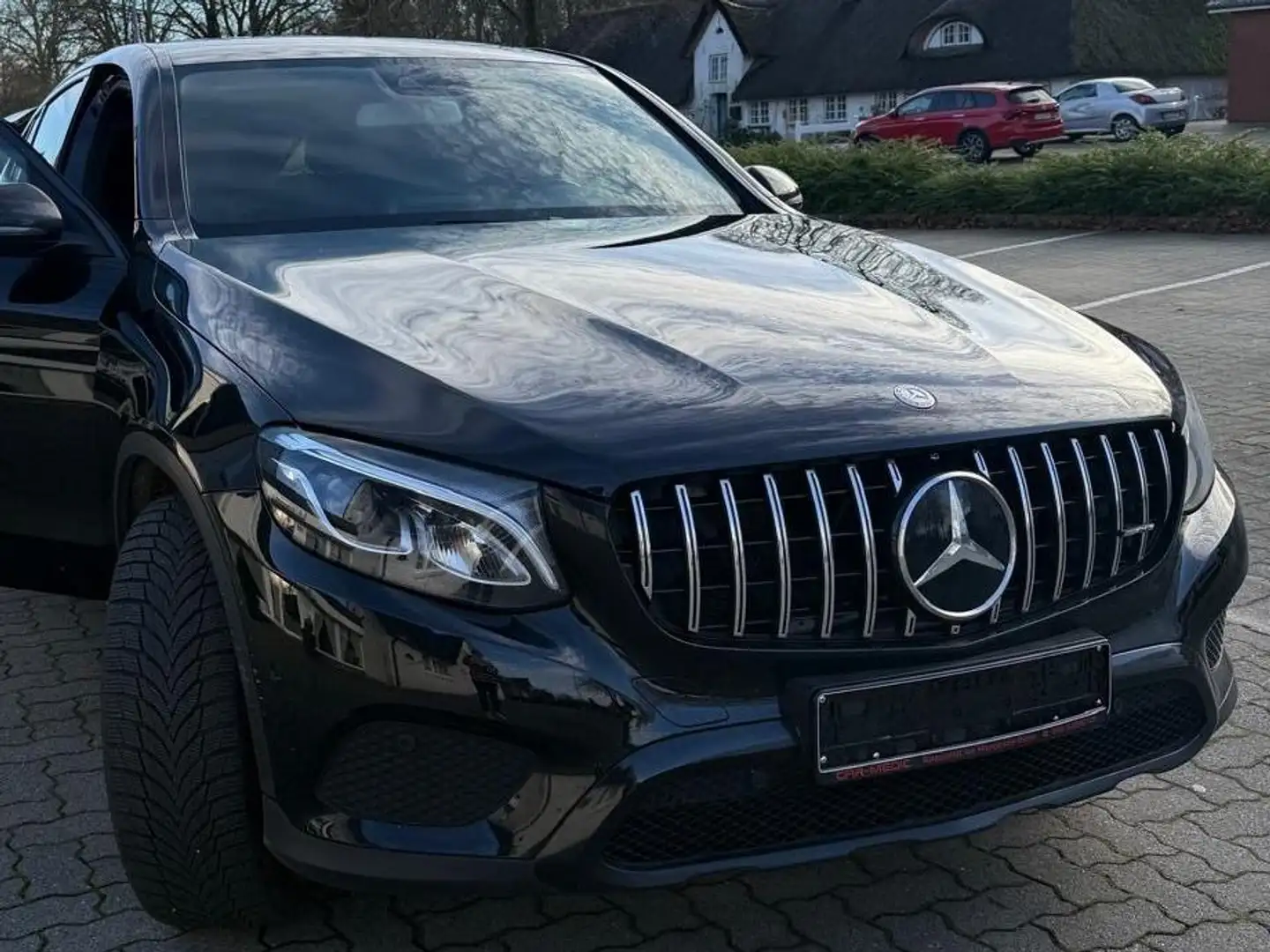 Mercedes-Benz GLC 250 GLC+250+Coupe+4Matic+9G-TRONIC+Exclusive Negro - 2