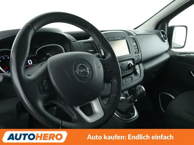 Opel Vivaro view 11