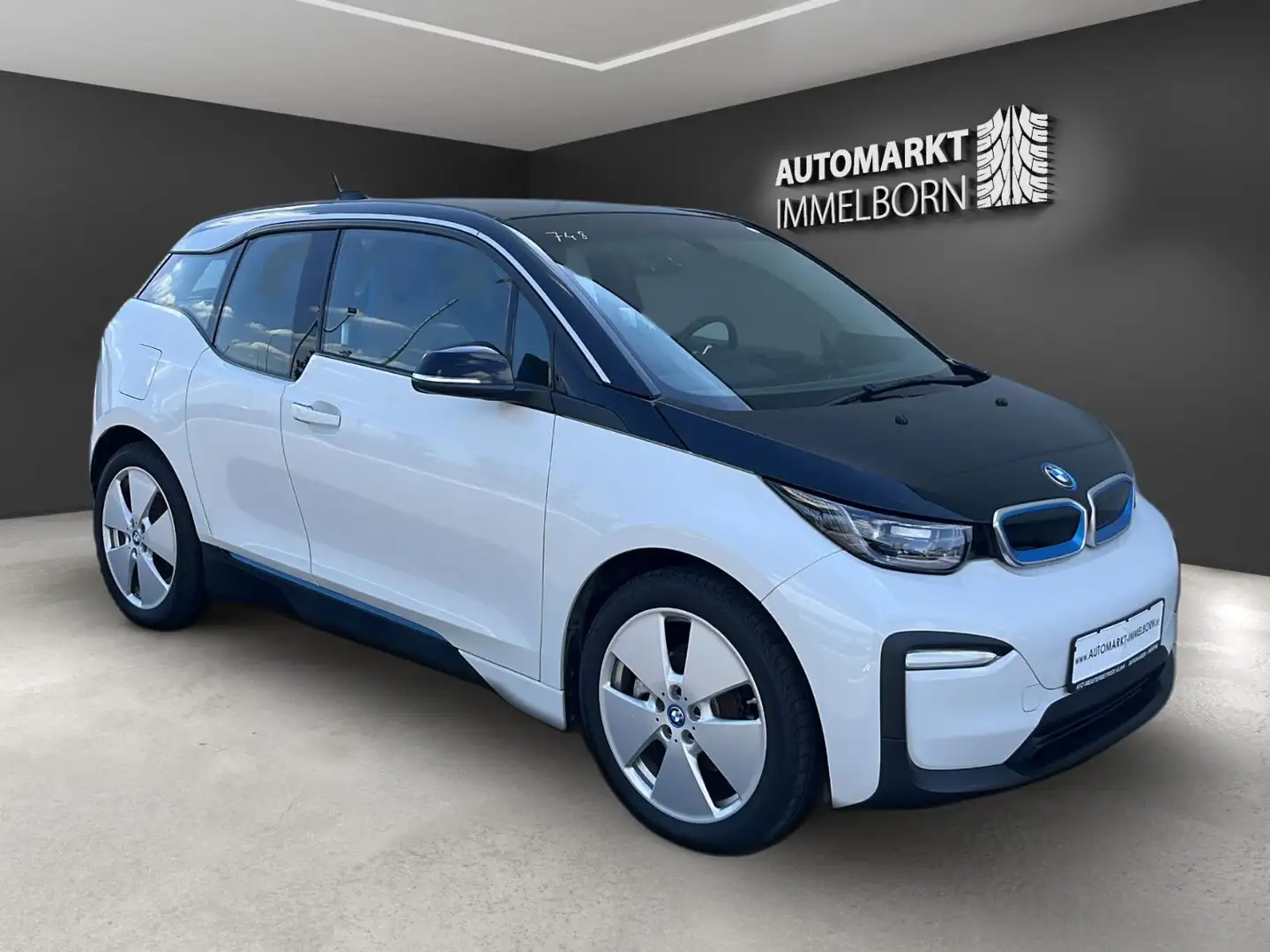 BMW i3 120ah LED*Navi*19*Wärmepumpe*Winterräder Weiß - 1