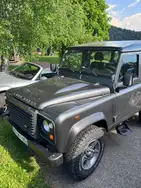 Land Rover Defender 90