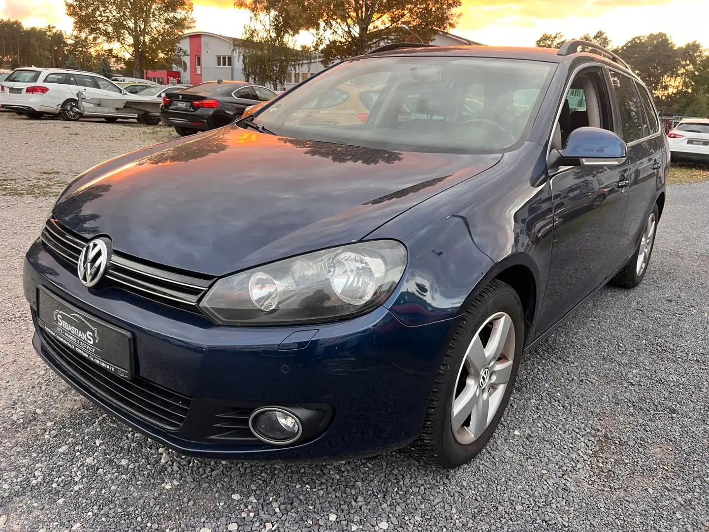 Volkswagen Golf 1.6 TDI BMotion Tech Comfortline Variant Blauw - 1