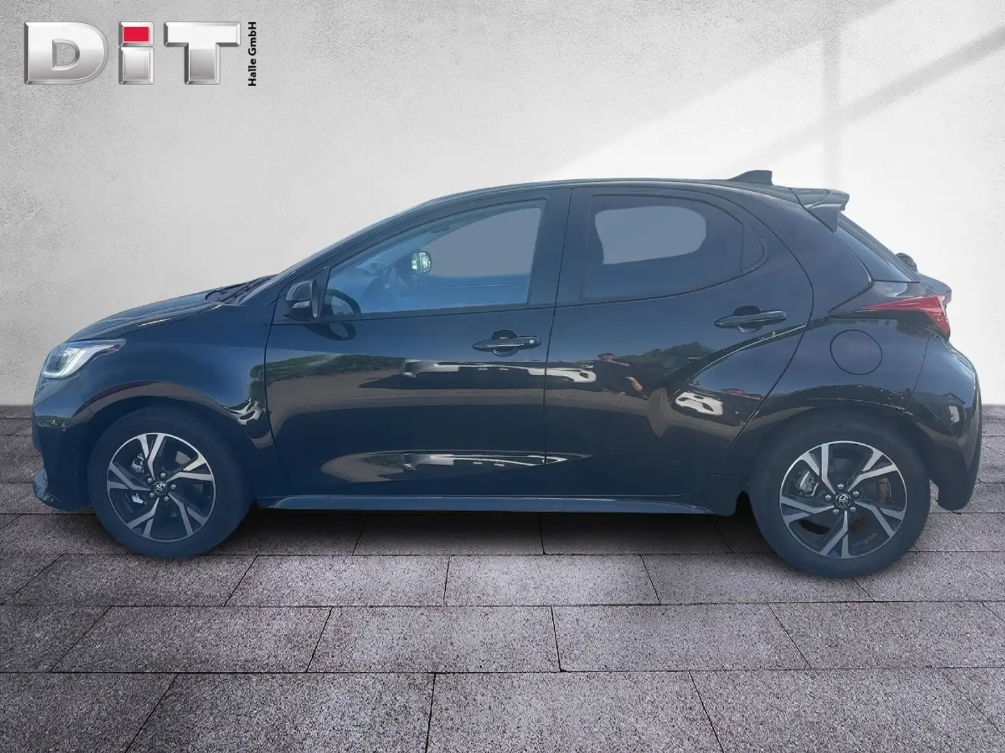 Toyota Yaris 1.5 Team Deutschland Klima Kamera Sitzhzg Schwarz - 2