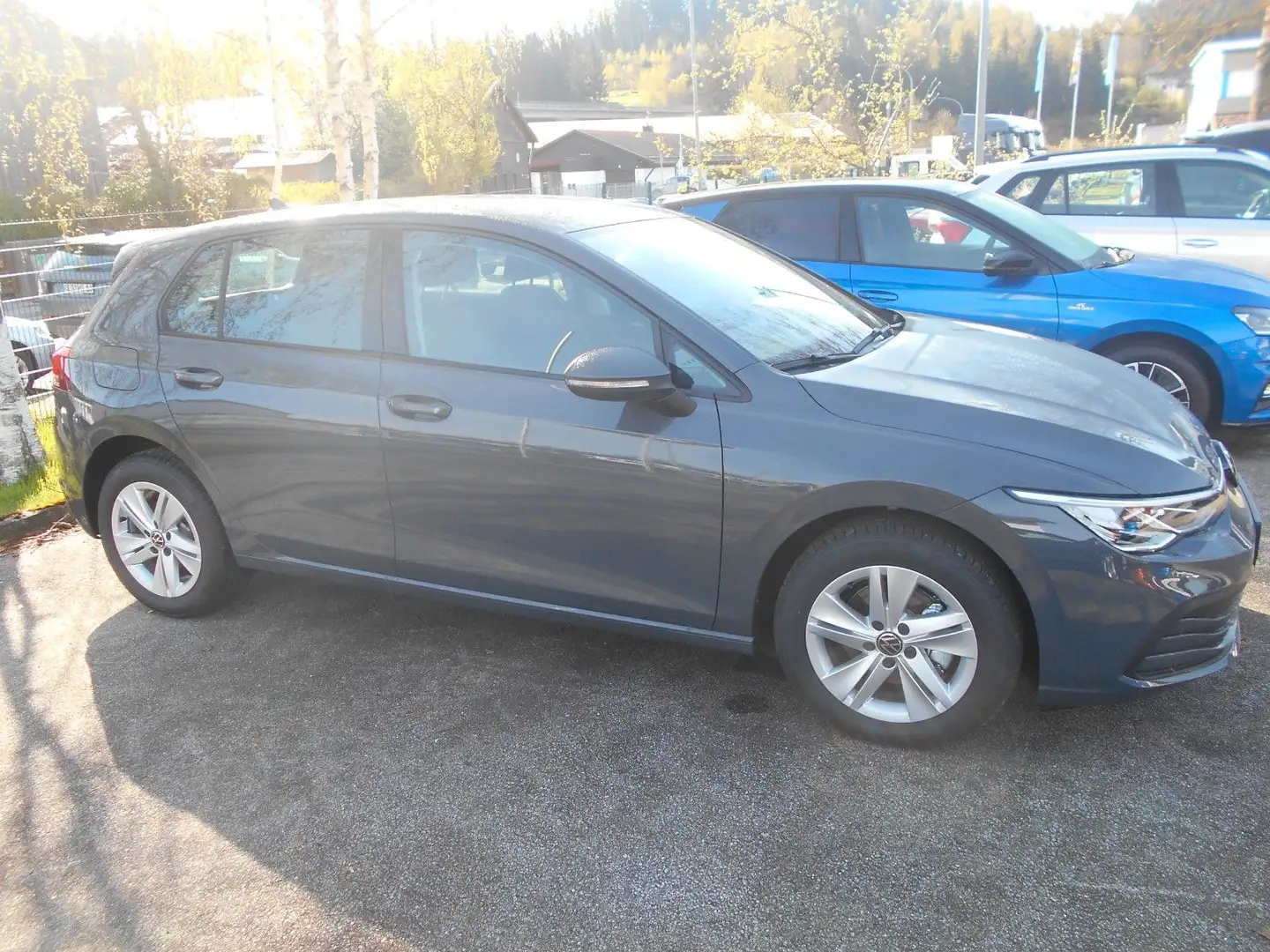Volkswagen Golf VIII Lim. Life eTSI Grijs - 2