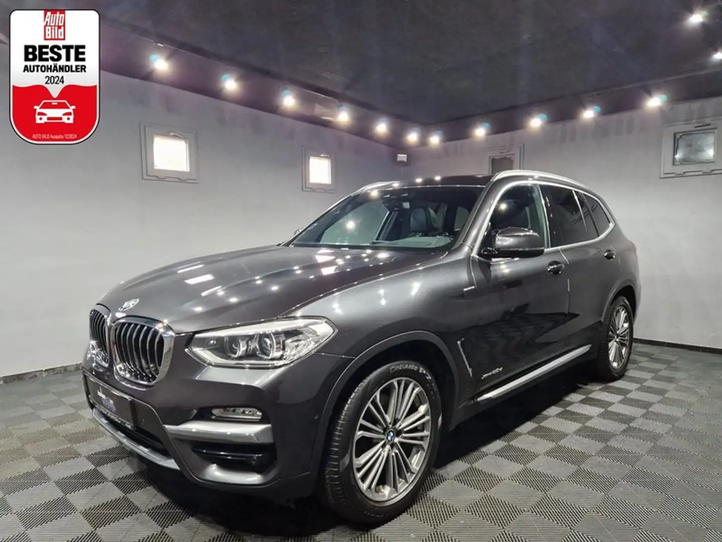 BMW X3 xDrive 20d Luxury Line|AUTOM|PANO|LEDER|LED|NAVI Grau - 1