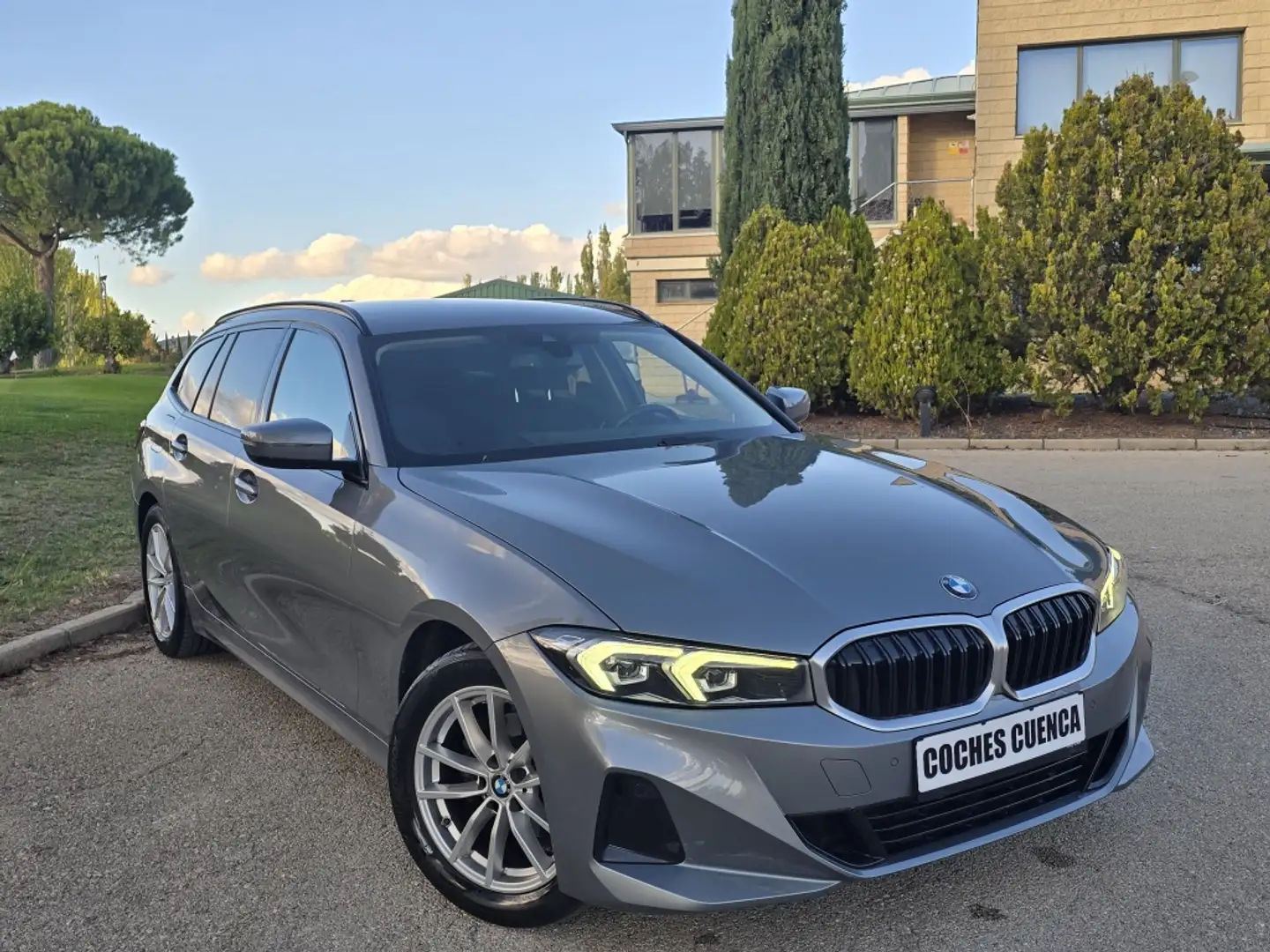 BMW 318 318i Gris - 2