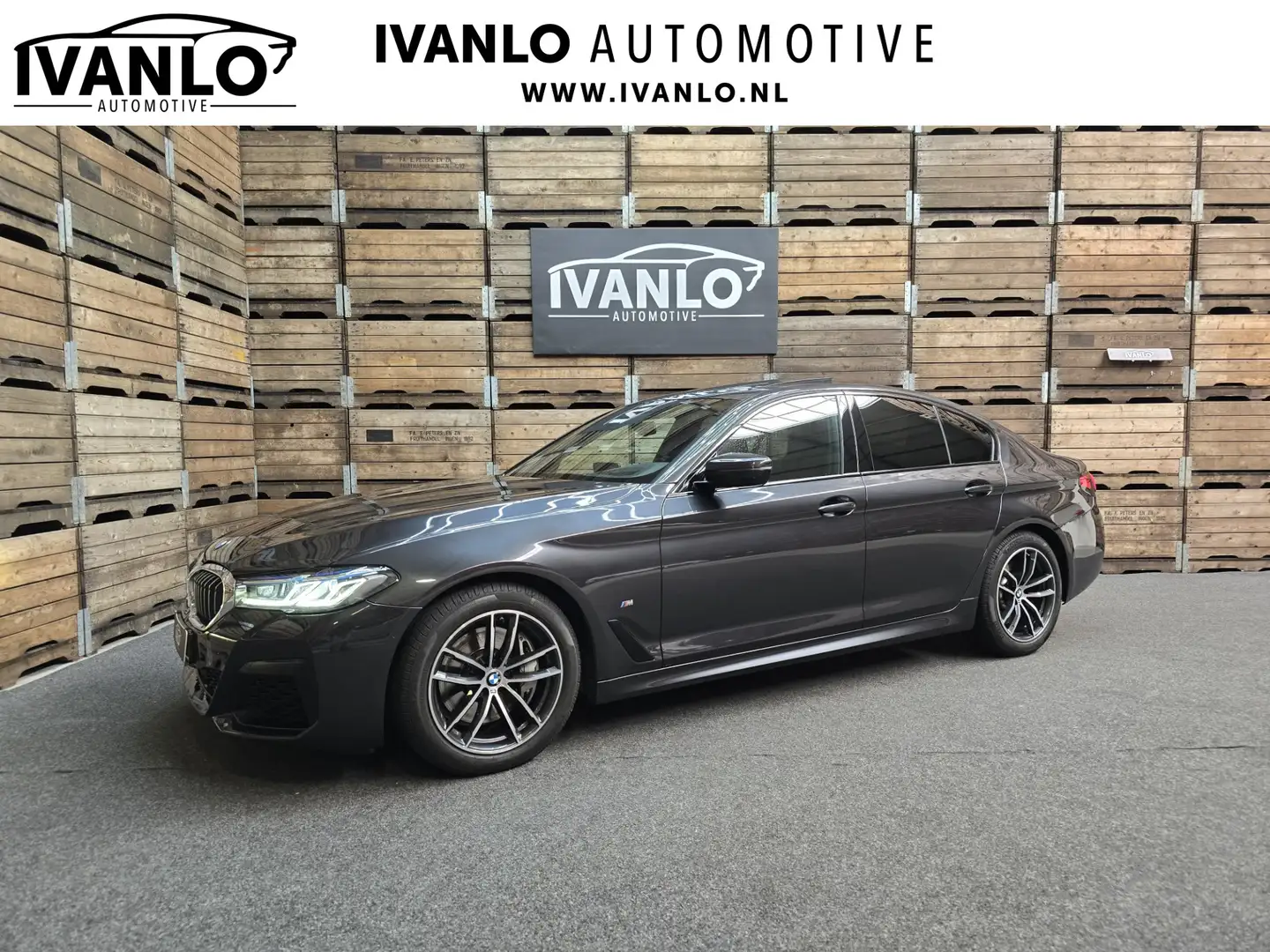 BMW 530 5-serie 530d Business Edition Plus M-Sport Laser L Grijs - 1