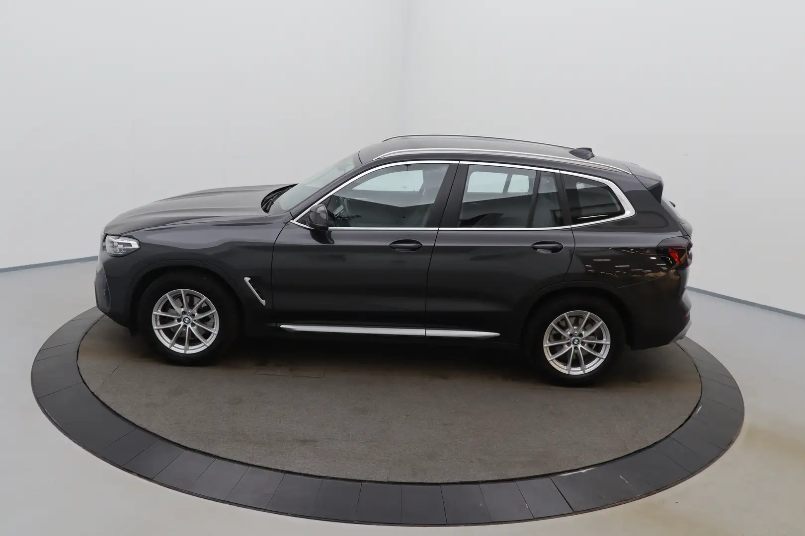 BMW X3 2.0dA sDrive18 LEDER/CUIR LED GPS PDC 360°CAM Gris - 1