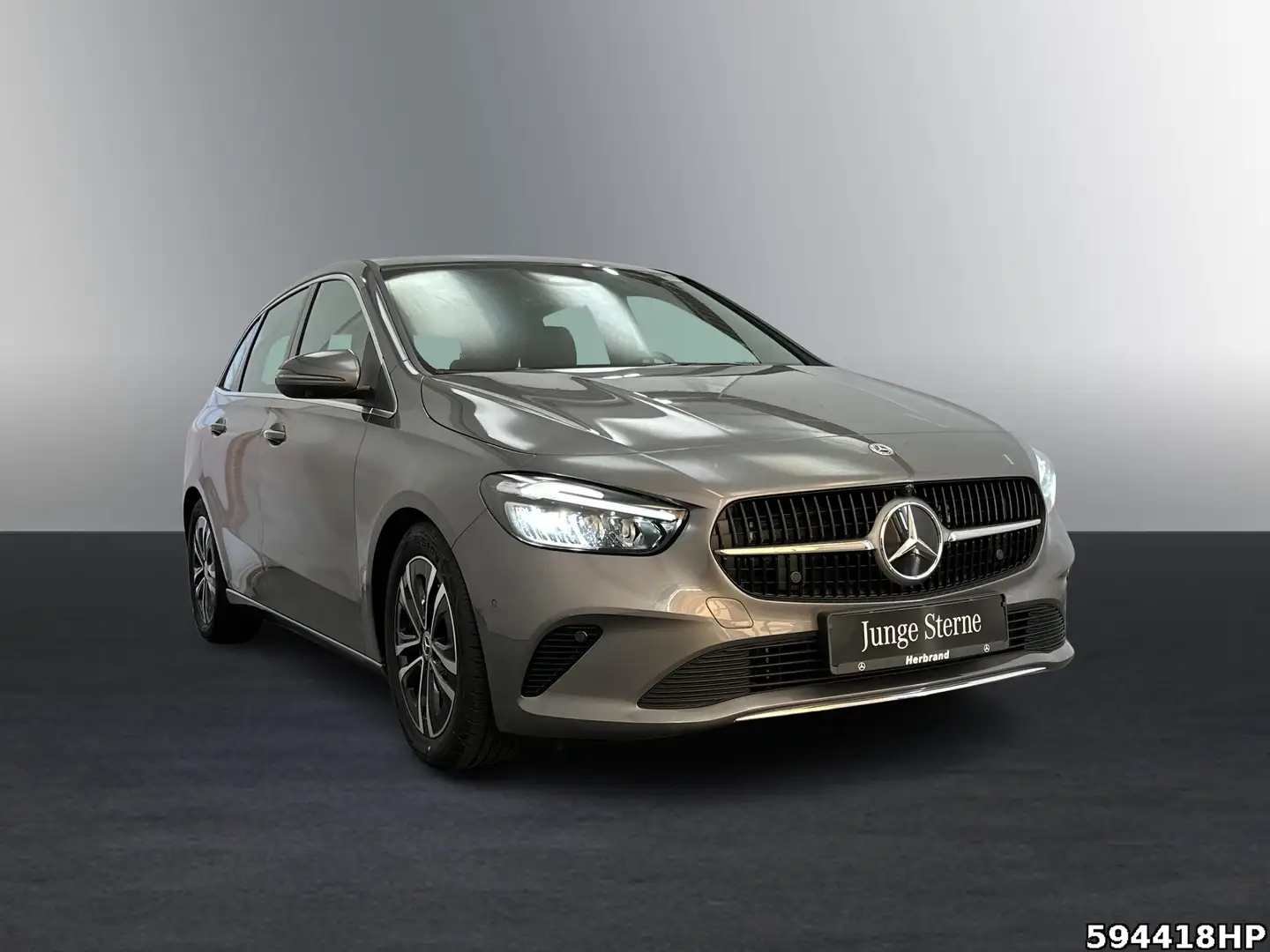 Mercedes-Benz B 200 Progressive 360° Anhängerkupplung Totwinke Grau - 2