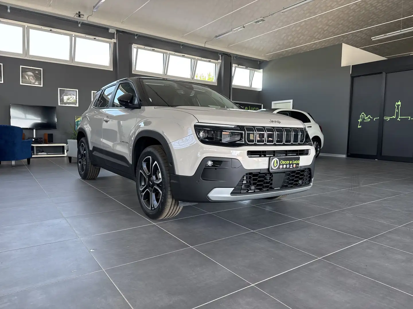 Jeep Avenger 1.2 Turbo 110 CV MHEV Summit Grigio - 2