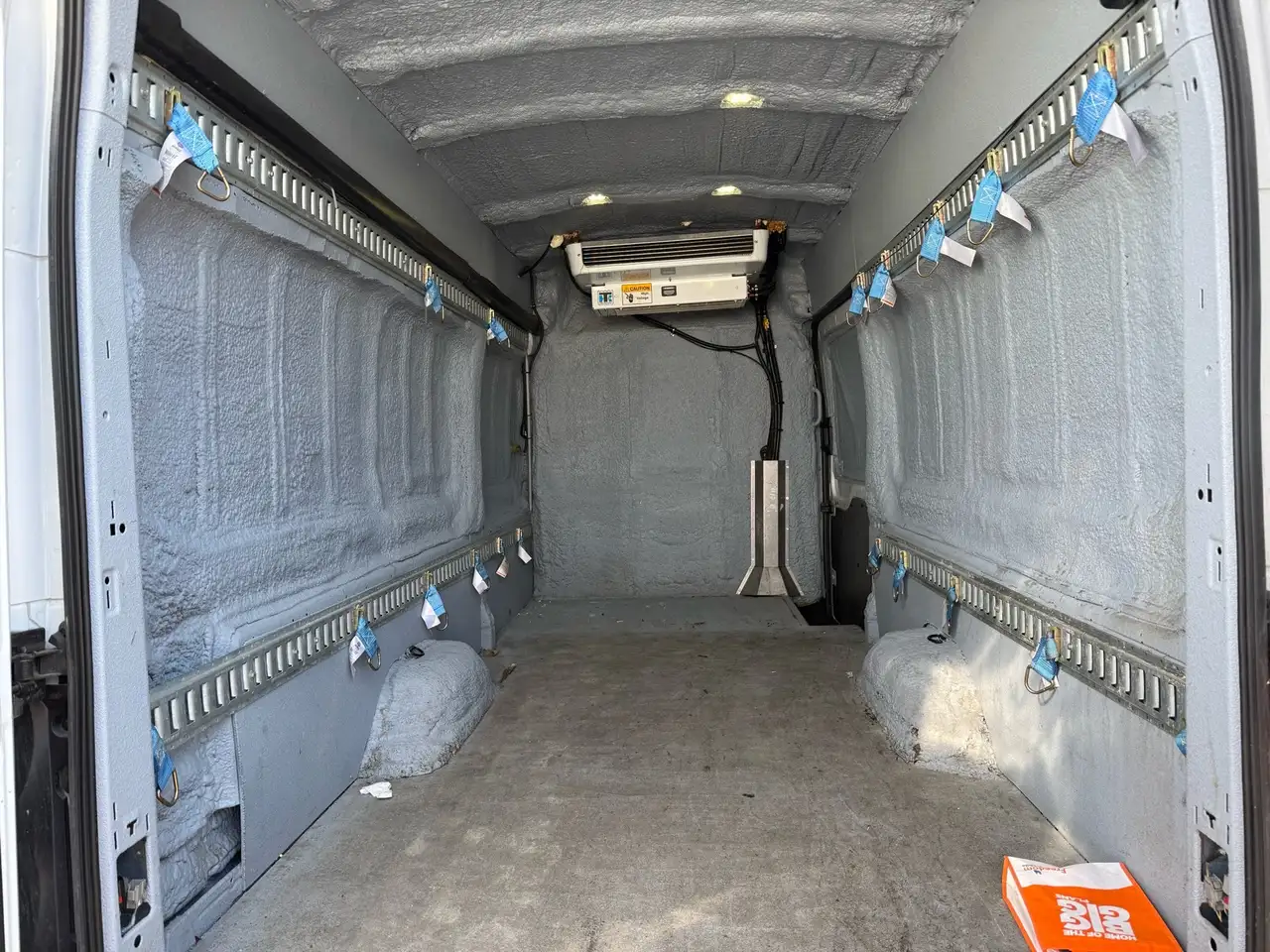 Ford Transit Cargo Van снимка Ford Transit Cargo Van
