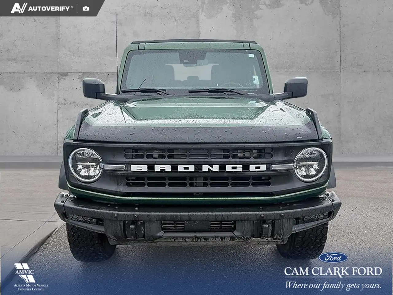 Ford Bronco photo Ford Bronco