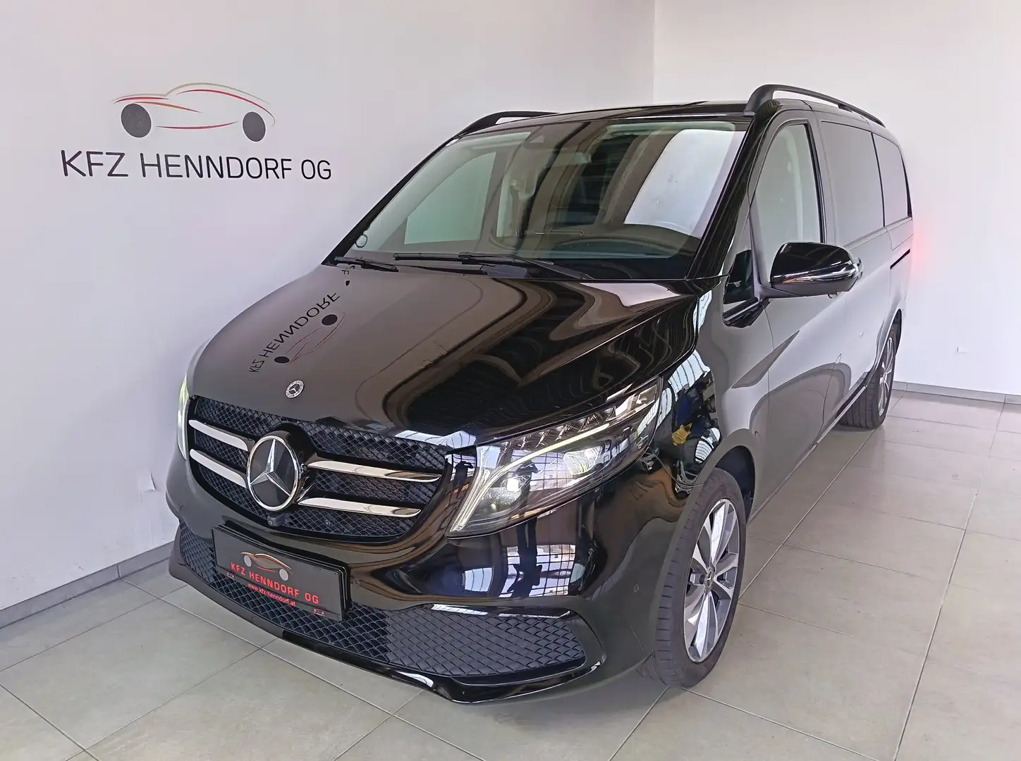 Mercedes-Benz V 220 300 d Avantgarde 4MATIC lang Schwarz - 1