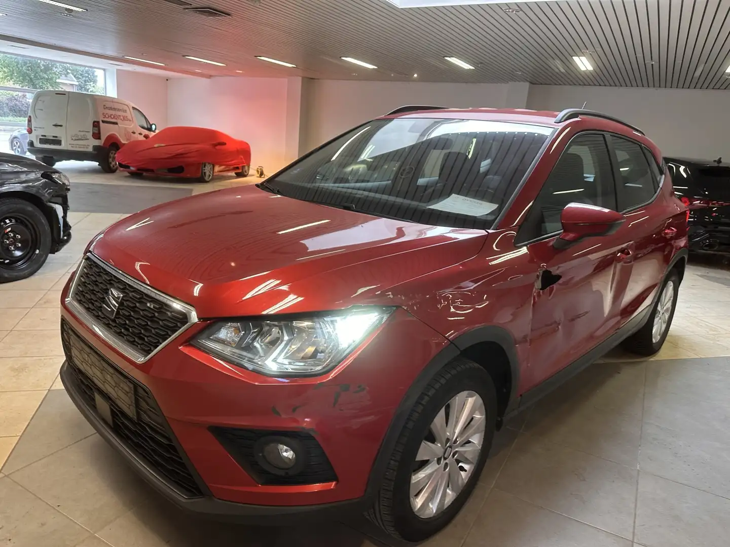 SEAT Arona 1.0 TGI CNG Style Rood - 1