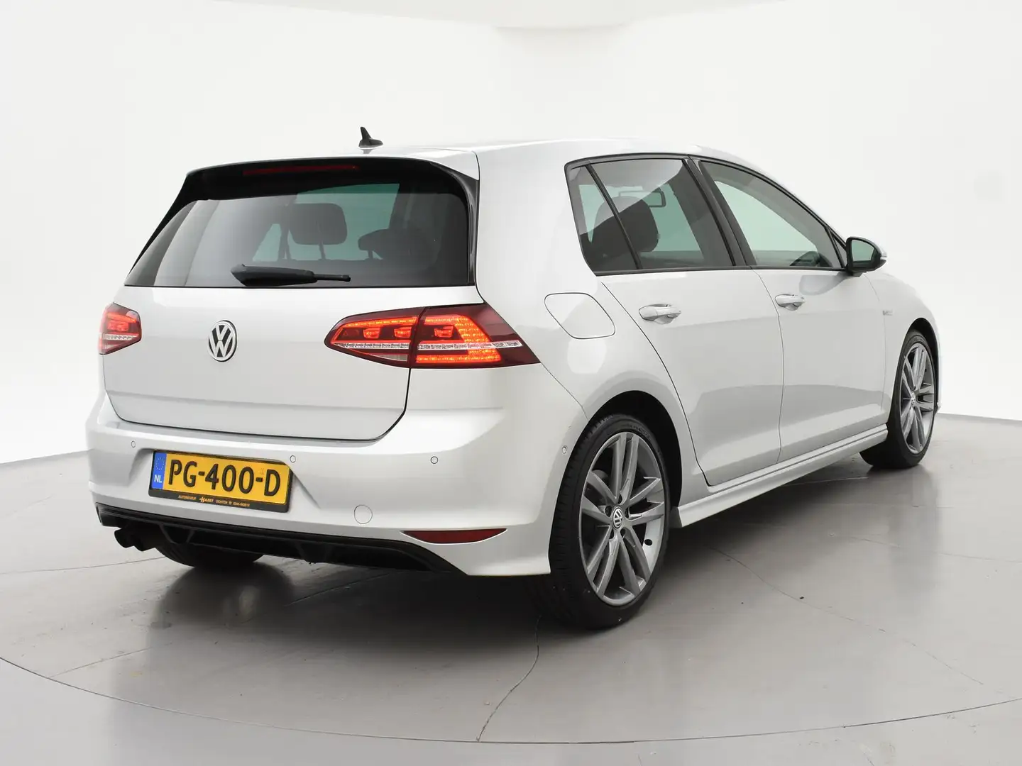 Volkswagen Golf 1.4 TSI 122 PK CUP EDITION + NAVIGATIE | 18 INCH | Gris - 2
