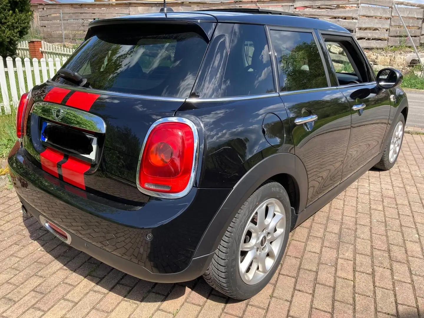 MINI Cooper Pepper Schwarz - 2