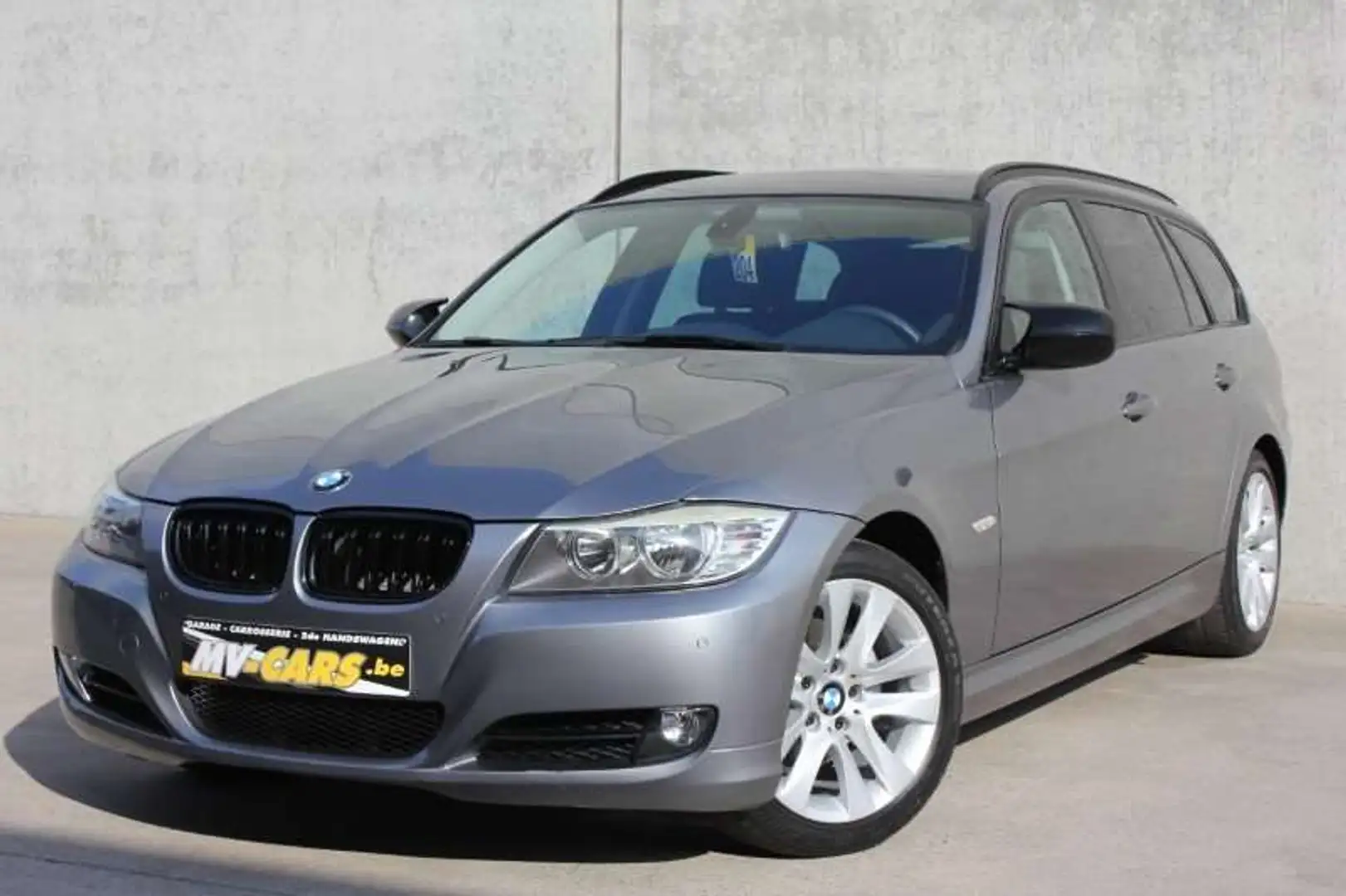 BMW 318 Touring 318i/Pdc/navi/multistuur... Gris - 2