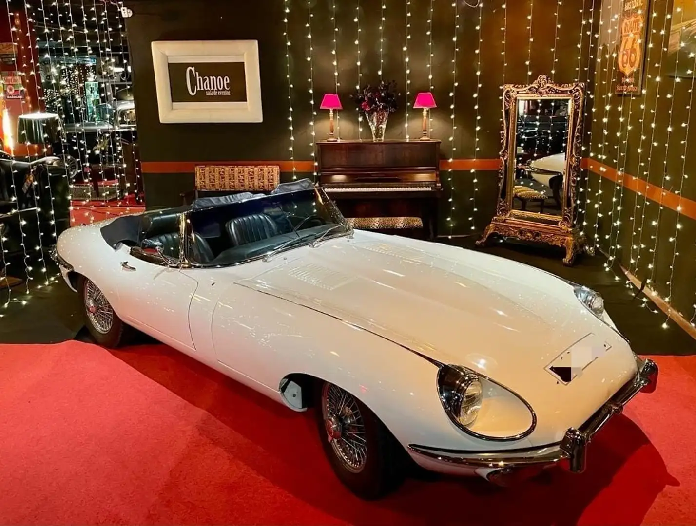 Jaguar E-Type - 1