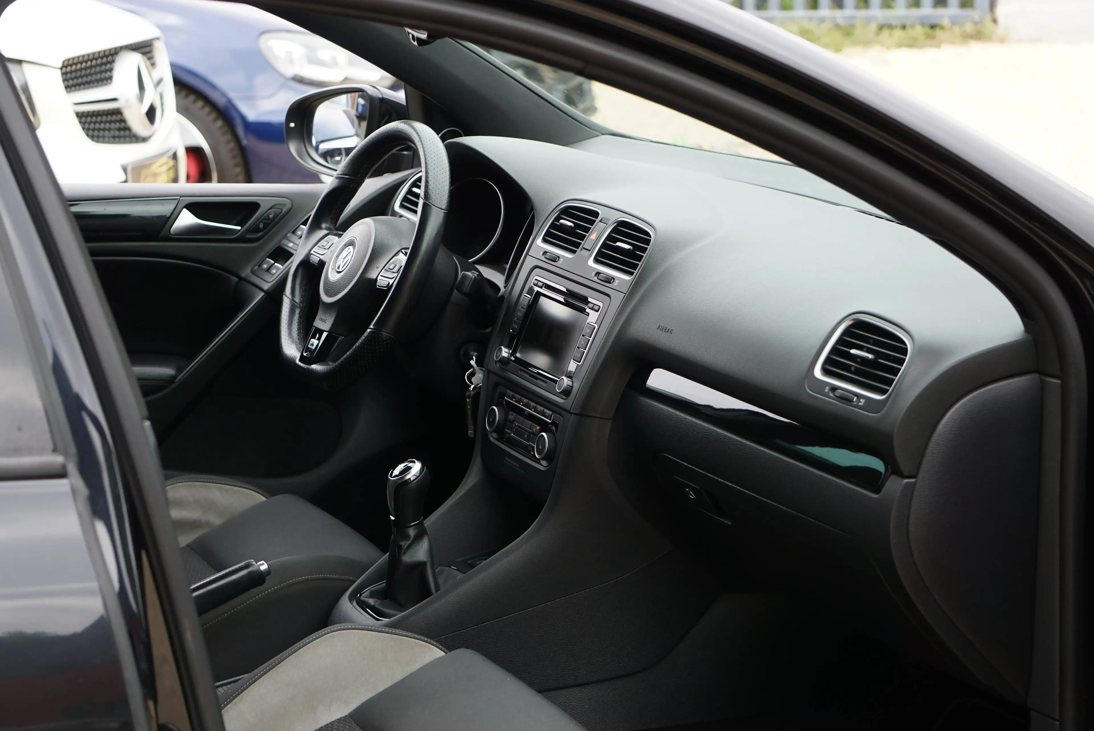 Volkswagen Golf R 2.0 TSI 4Motion BI-XENON DYNAUDIO CLIMTRONIC CRUISE — photo 12