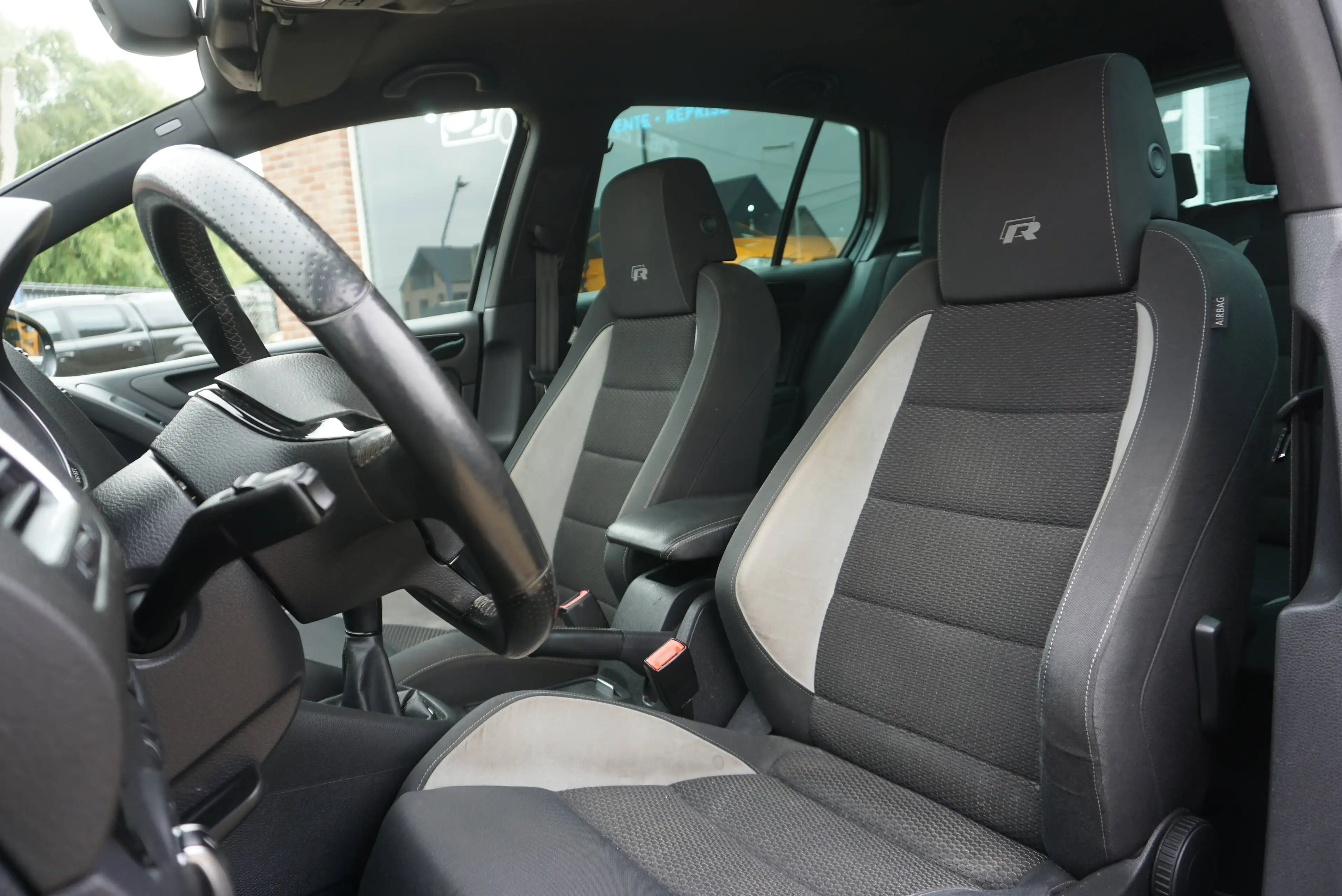 Volkswagen Golf R 2.0 TSI 4Motion BI-XENON DYNAUDIO CLIMTRONIC CRUISE — photo 10