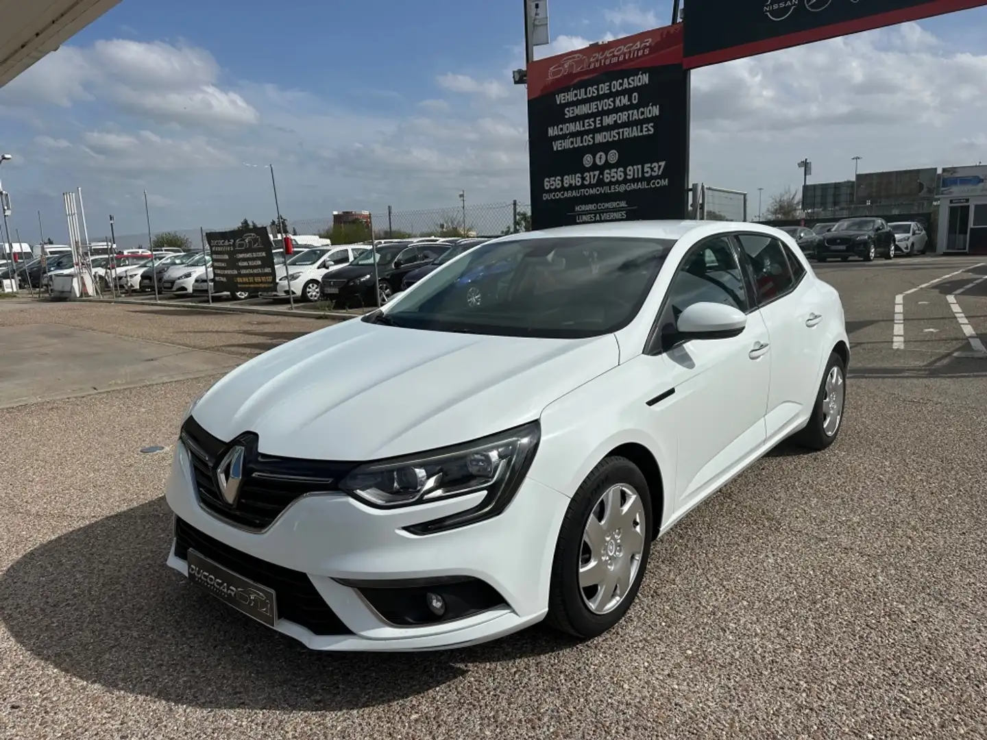 Renault Megane 1.5dCi Blue Business 85kW Weiß - 2