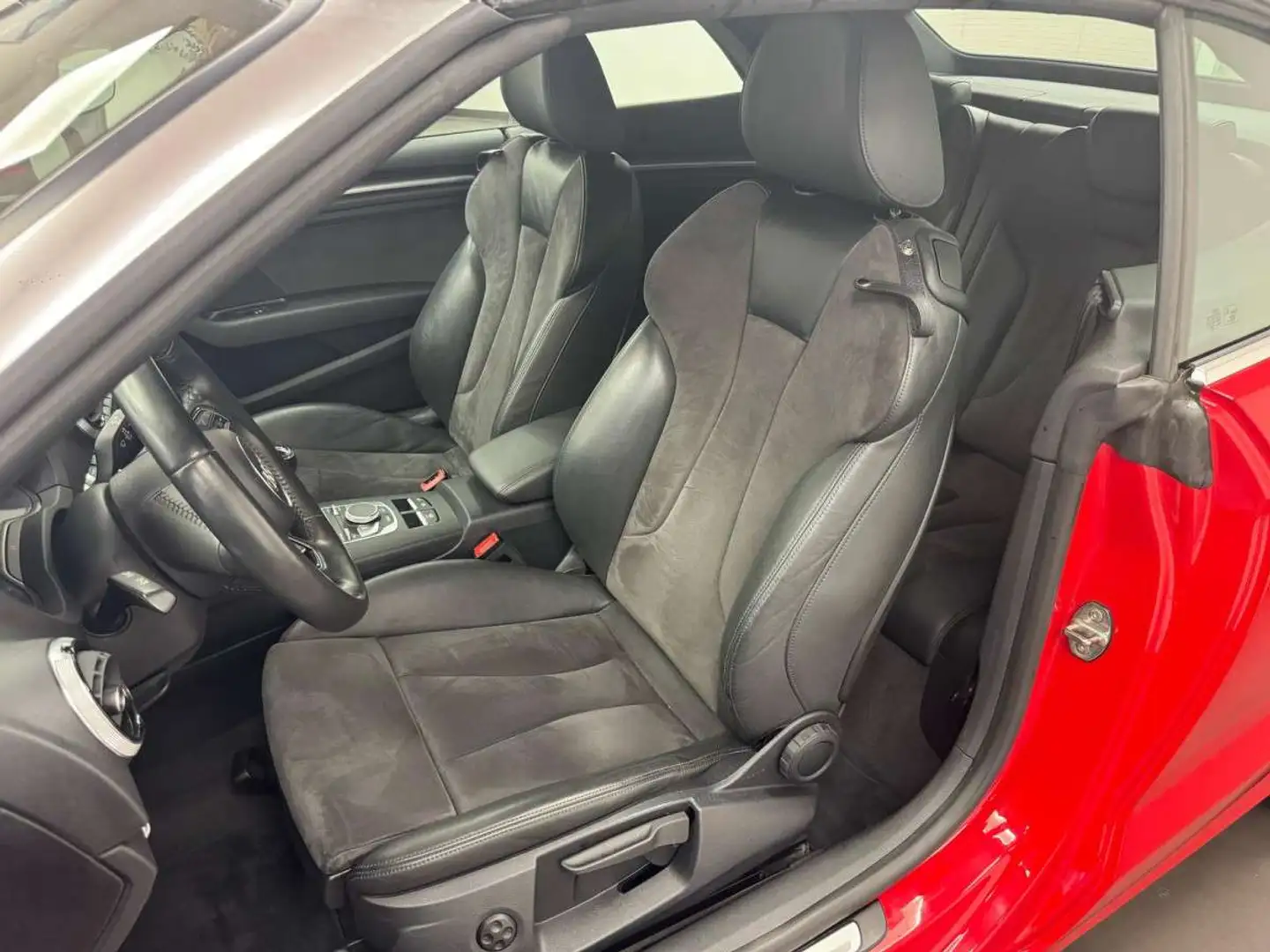 Audi A3 Cabriolet Sport 1.5 TFSI 150 CV S tronic Rouge - 2